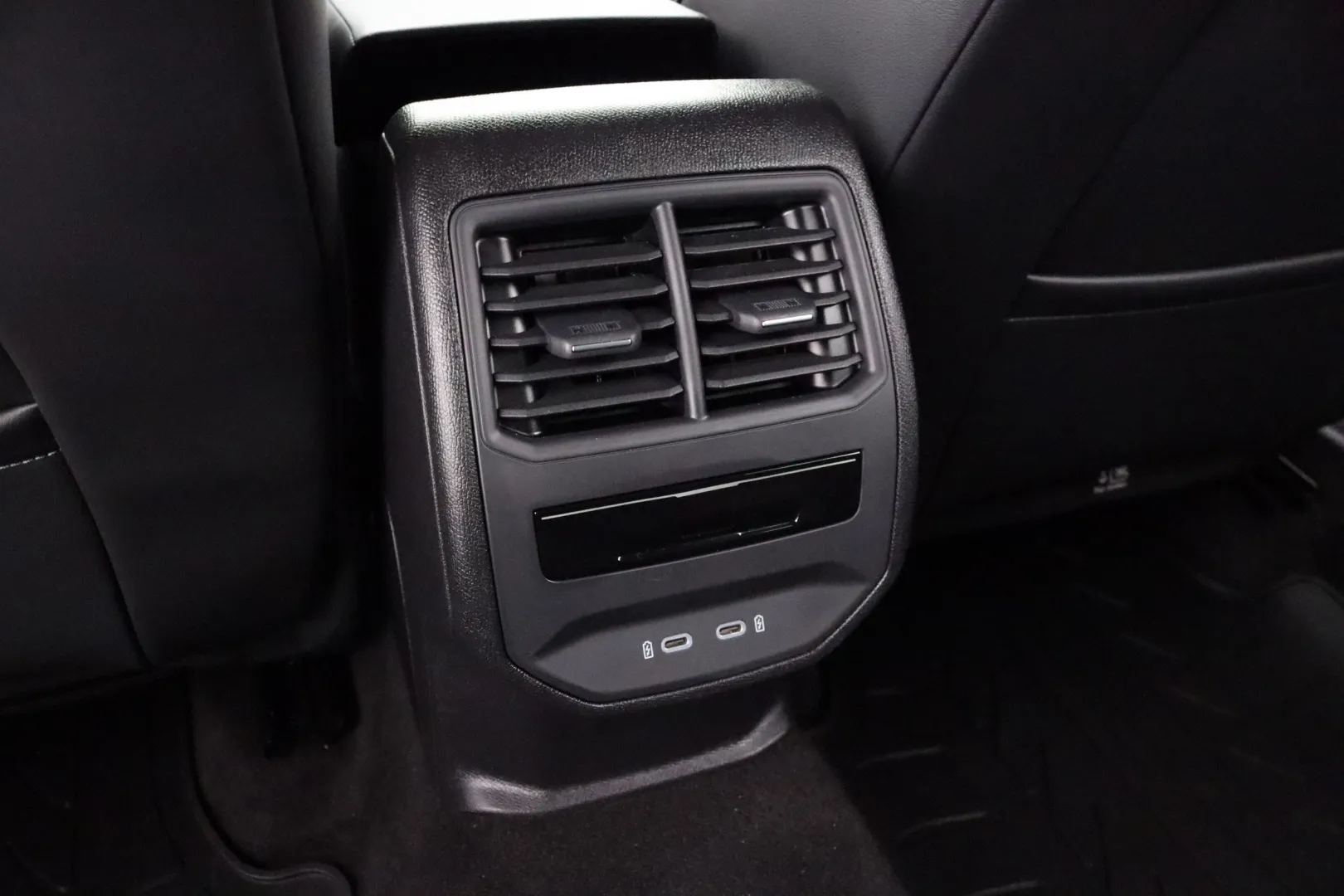 SEAT Leon Sportstourer MPK-573 carousel image