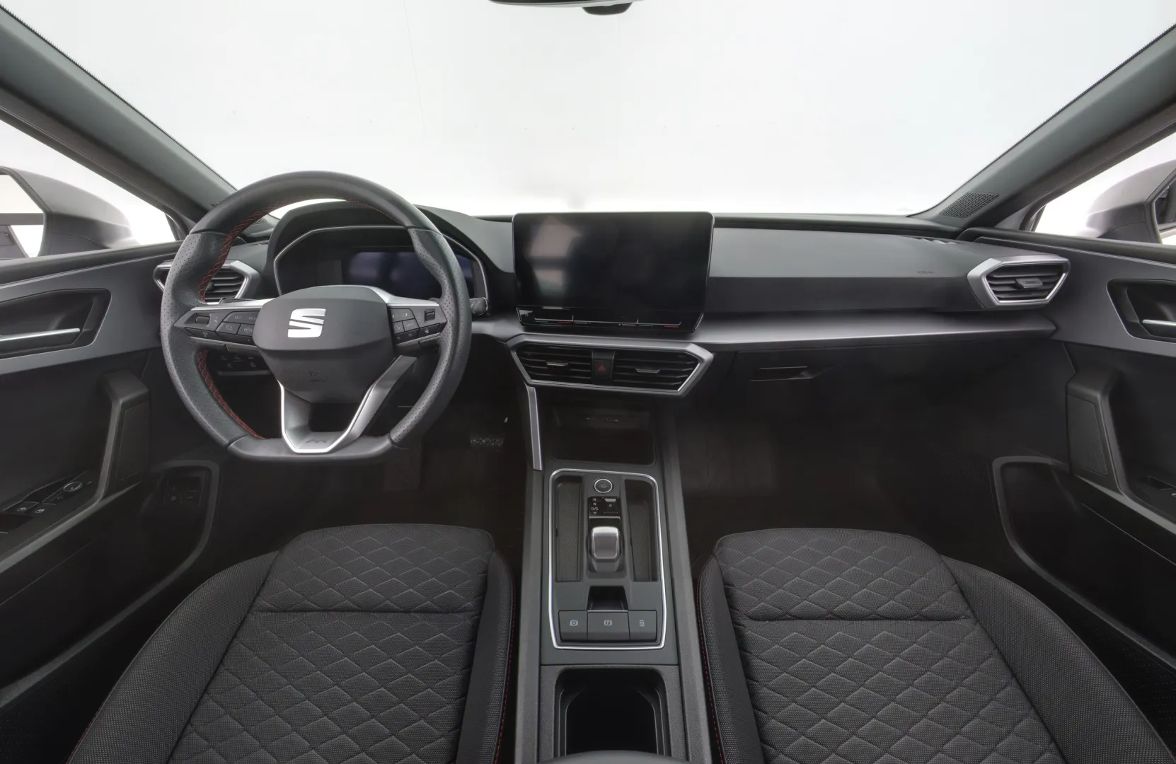 SEAT Leon Sportstourer MPK-573 carousel image