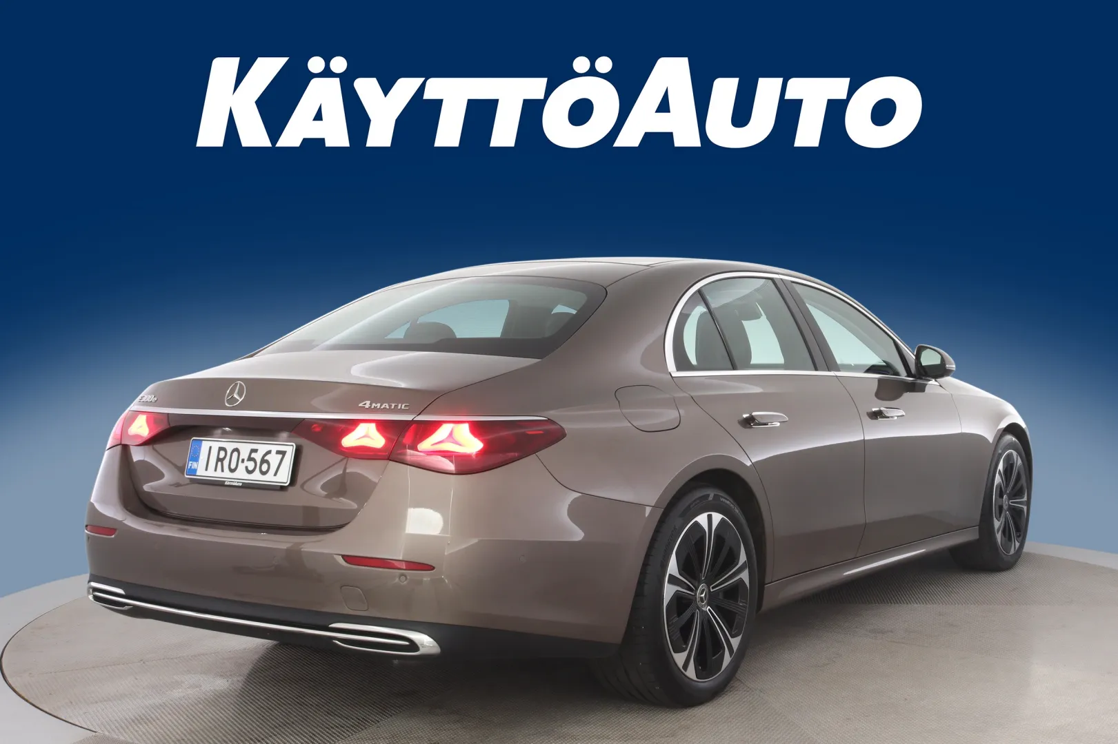 Mercedes-Benz E IRO-567 carousel image