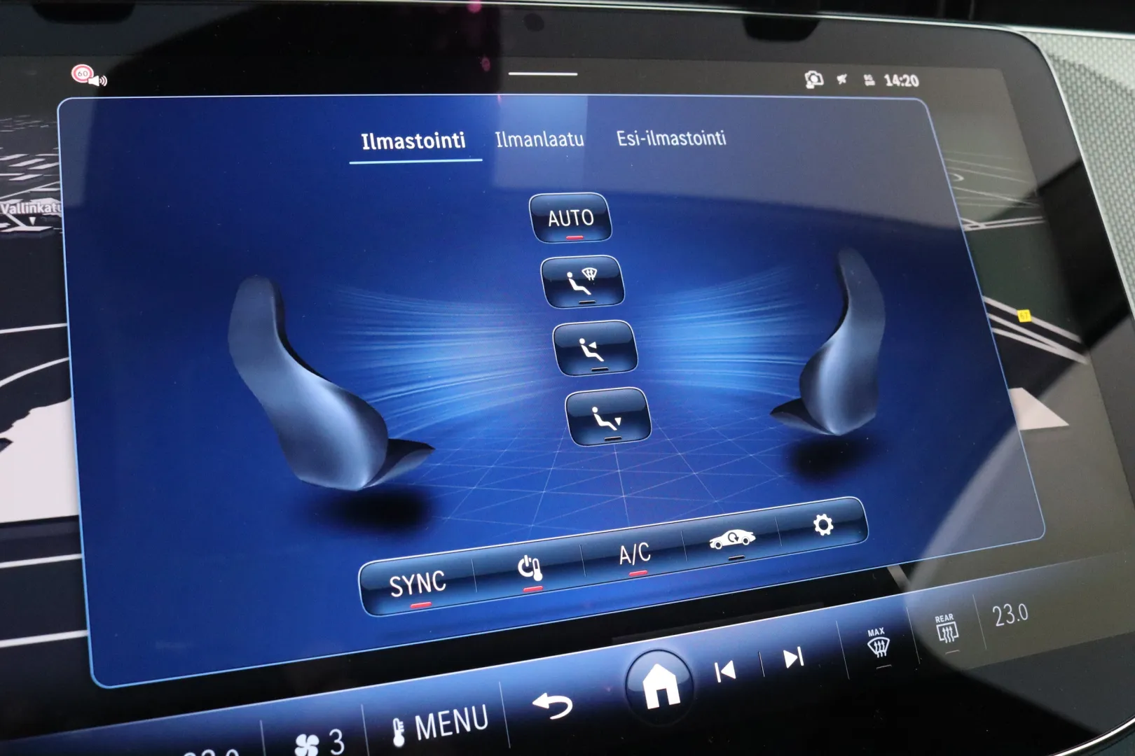 Mercedes-Benz E IRO-567 carousel image