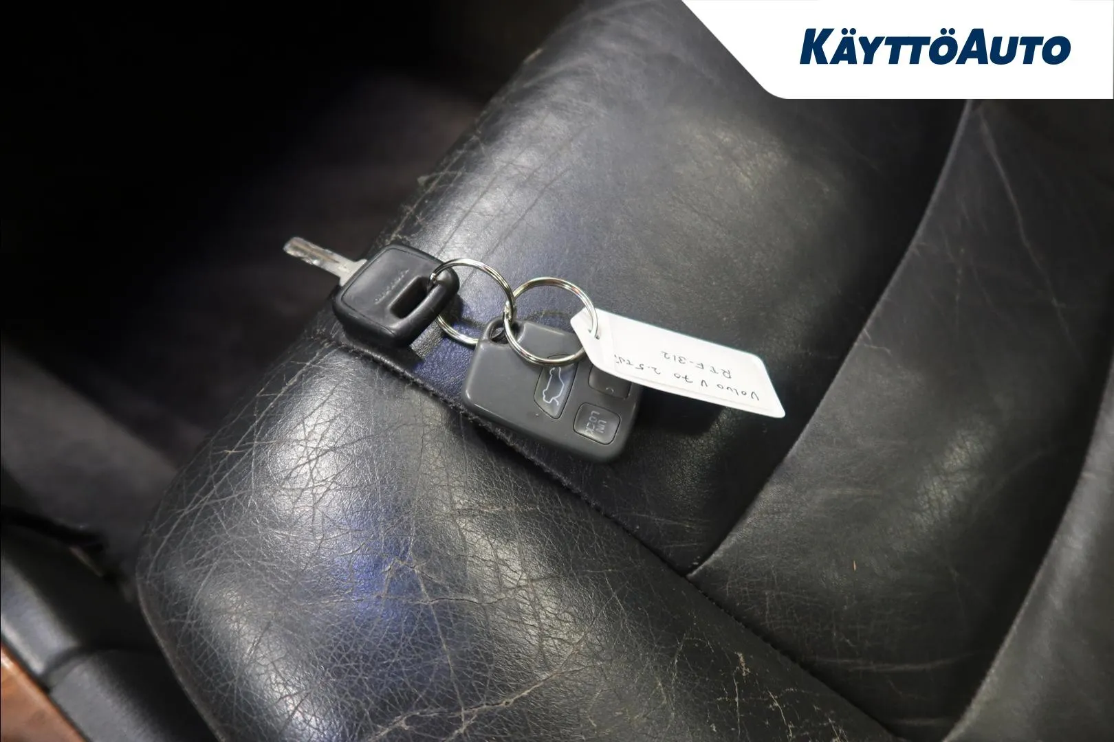 VOLVO V70 RTF-312 carousel image