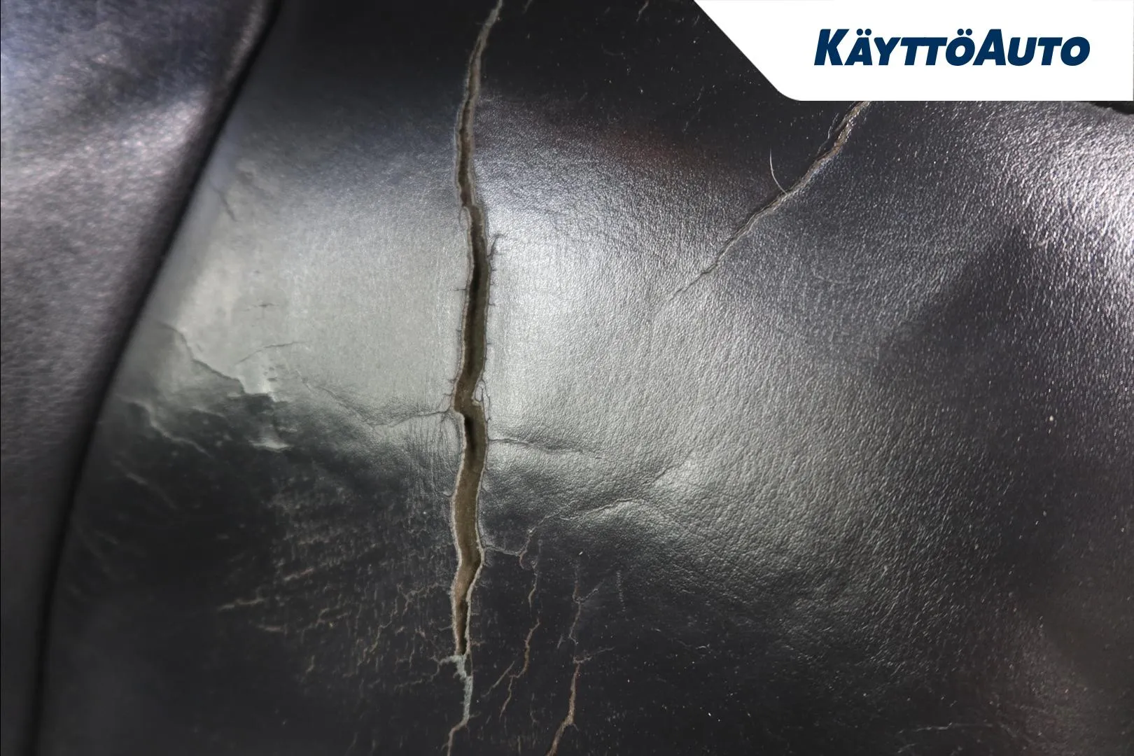 VOLVO V70 RTF-312 carousel image