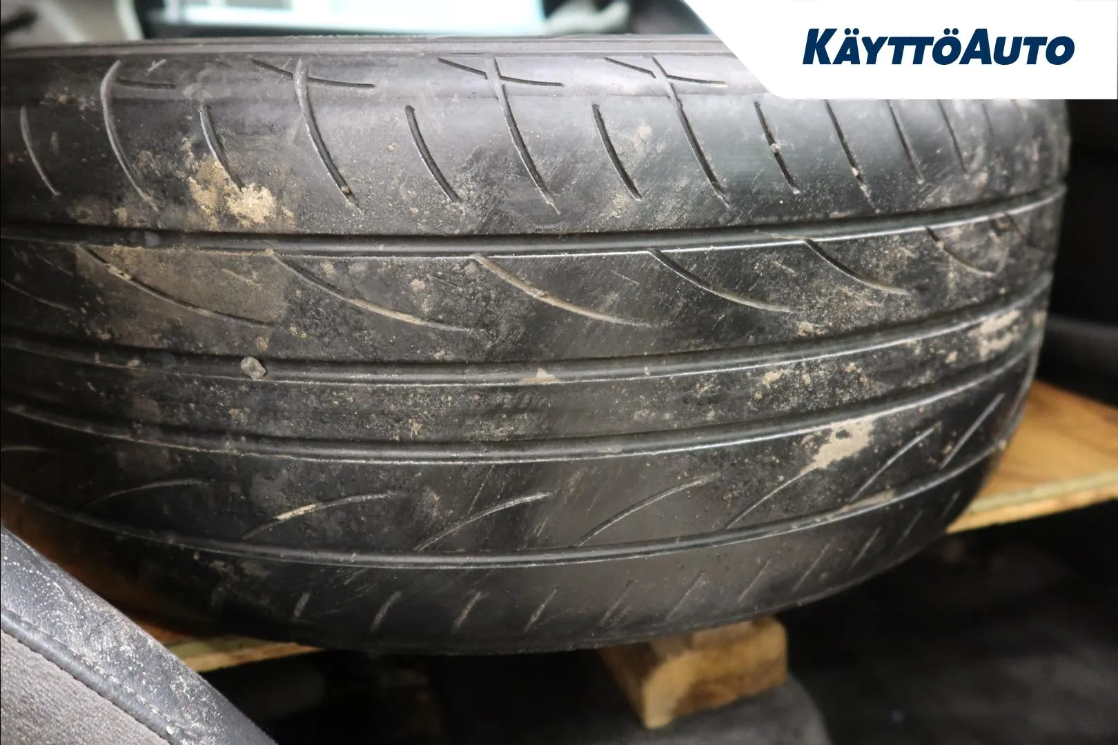 VOLVO V70 RTF-312 carousel image