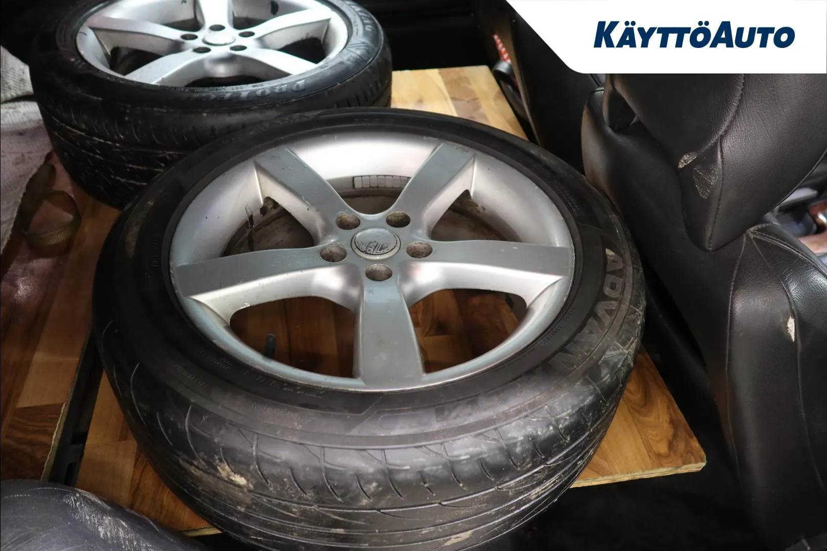 VOLVO V70 RTF-312 carousel image