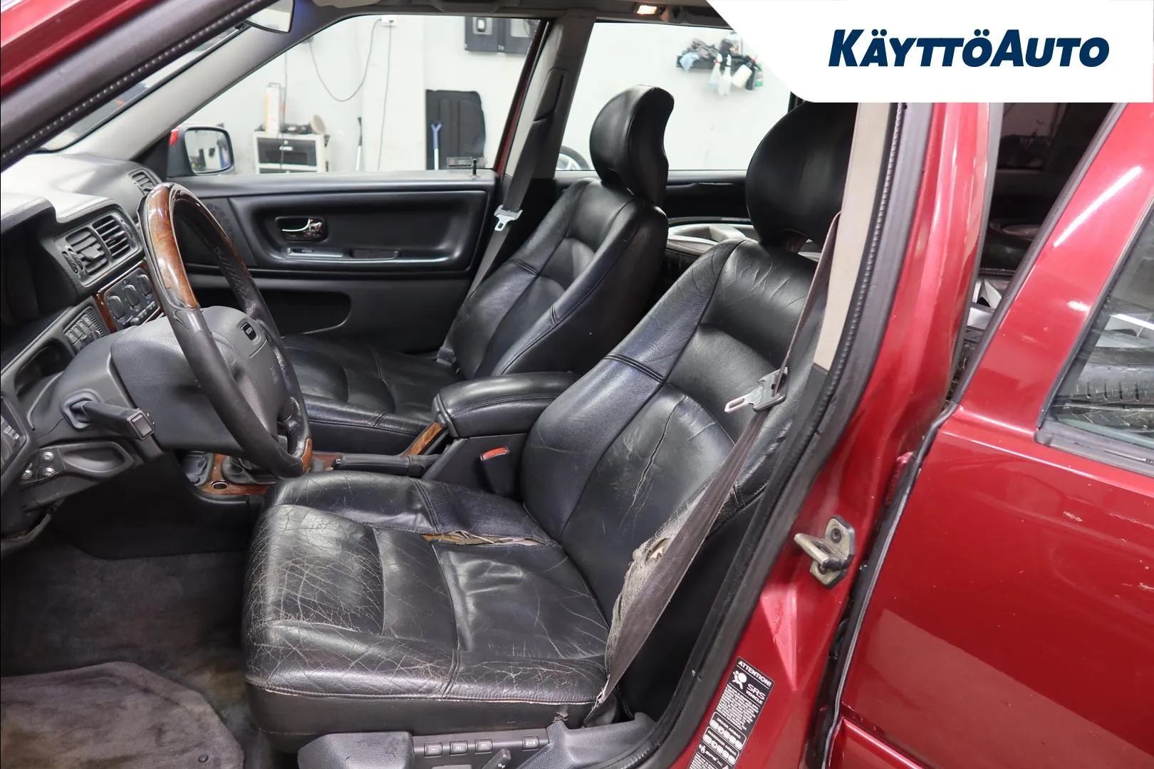 VOLVO V70 RTF-312 carousel image