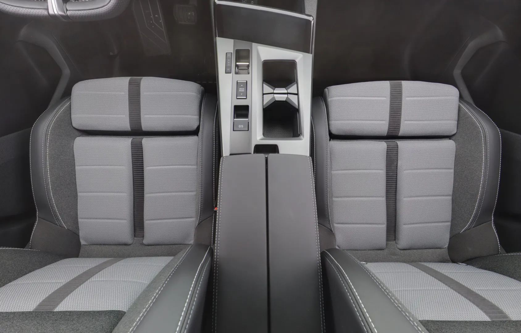 Opel Grandland JNS-435 carousel image