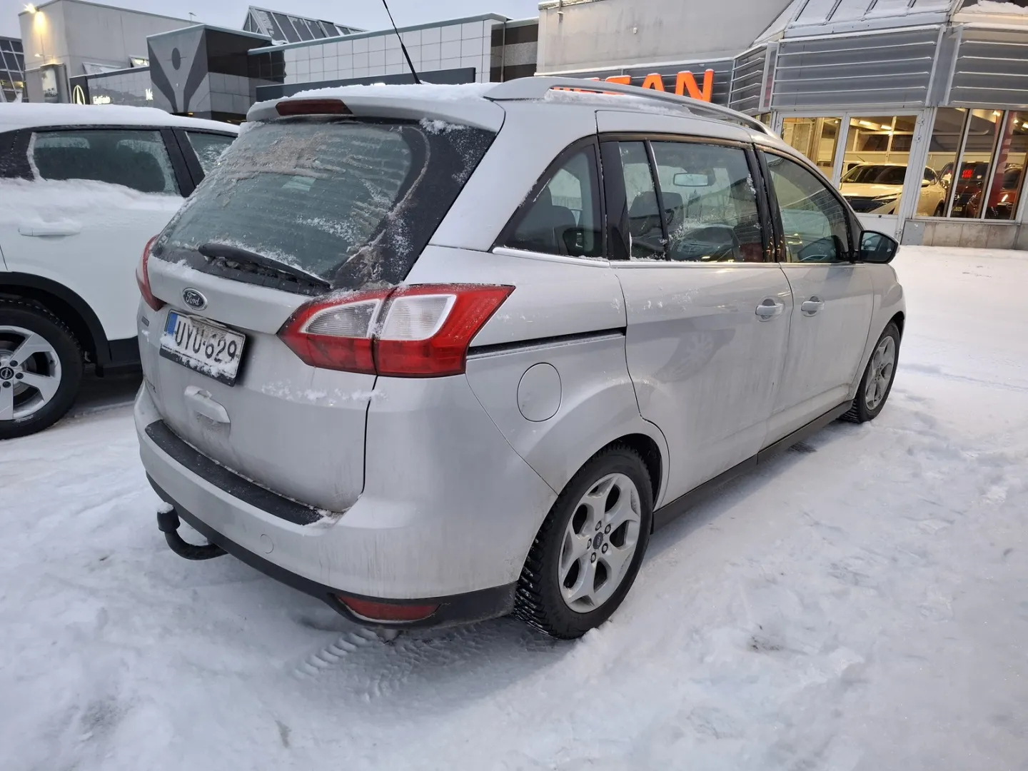 FORD Grand C-Max UYU-629 carousel image