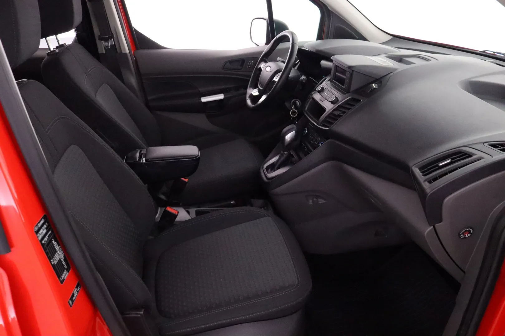 FORD Grand Tourneo Connec FNP-339 carousel image