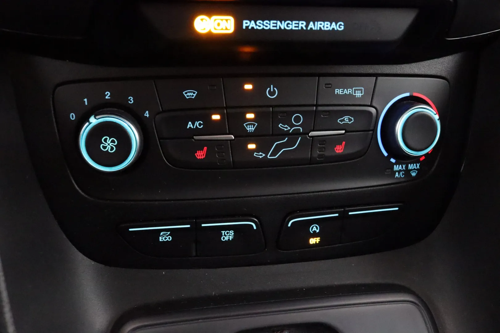 FORD Grand Tourneo Connec FNP-339 carousel image