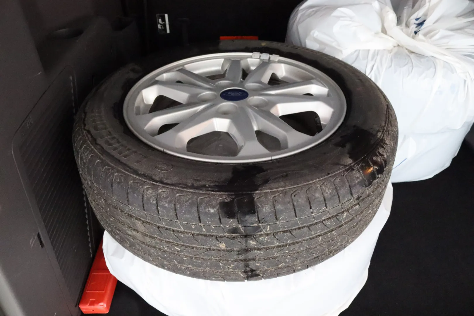 FORD Grand Tourneo Connec FNP-339 carousel image