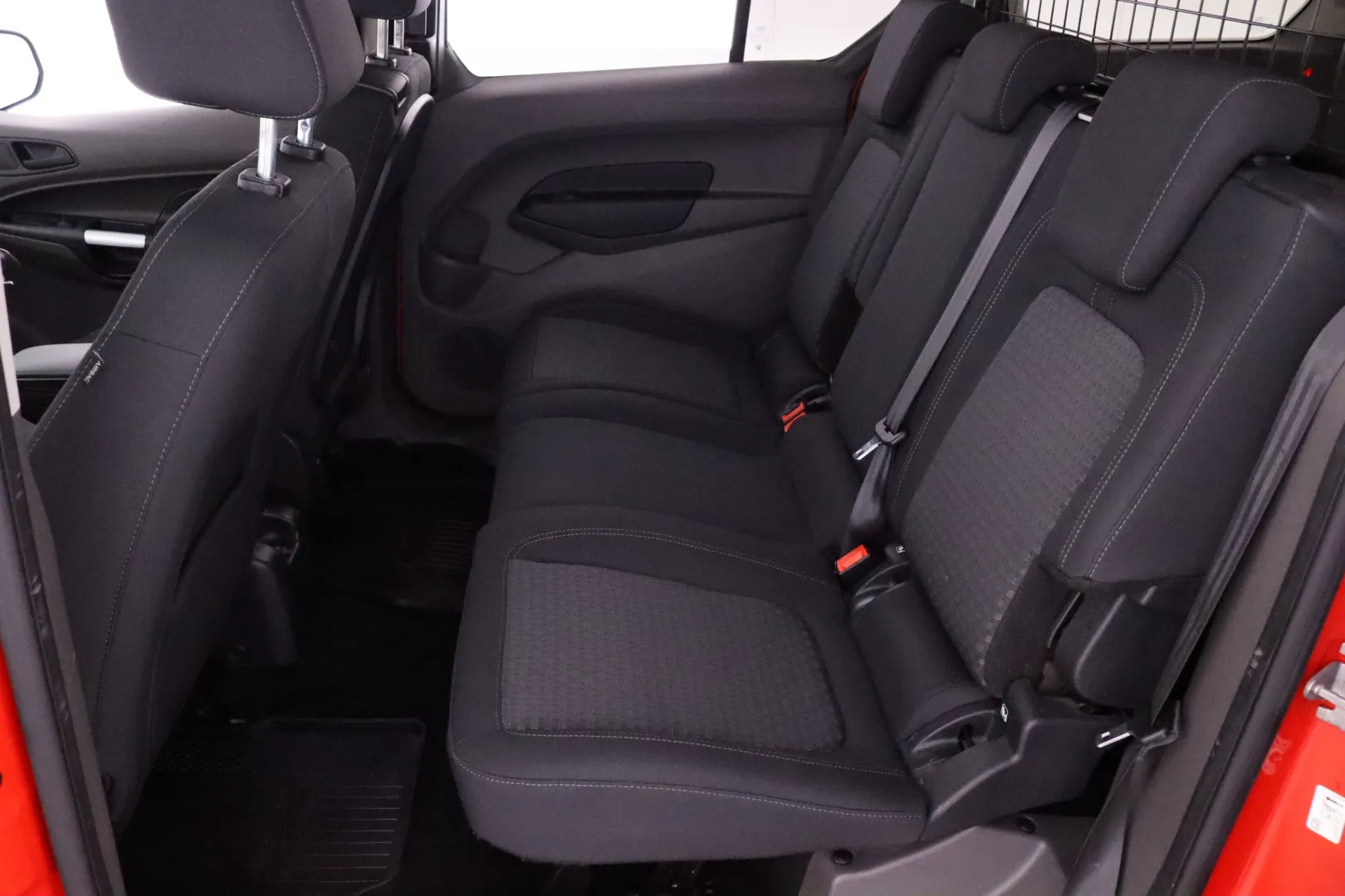 FORD Grand Tourneo Connec FNP-339 carousel image