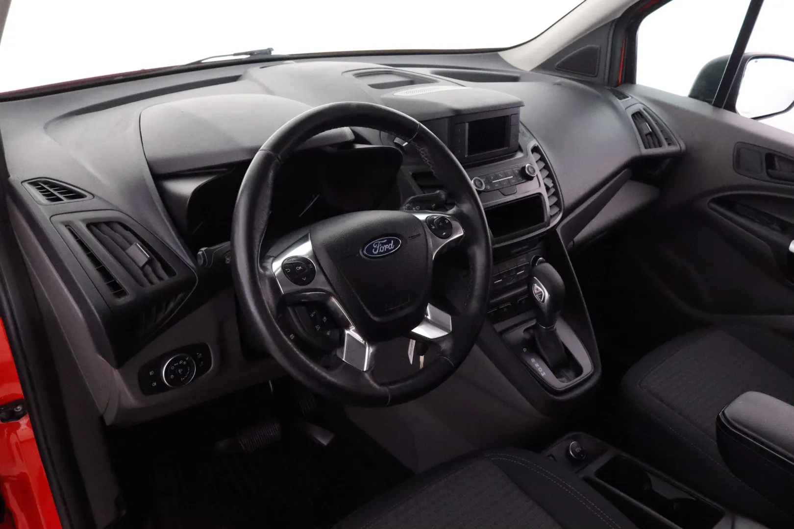 FORD Grand Tourneo Connec FNP-339 carousel image