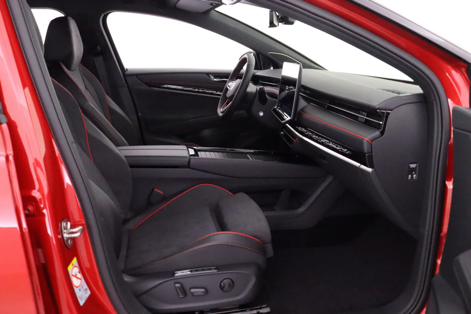 Volkswagen ID.7 RXS-493 carousel image