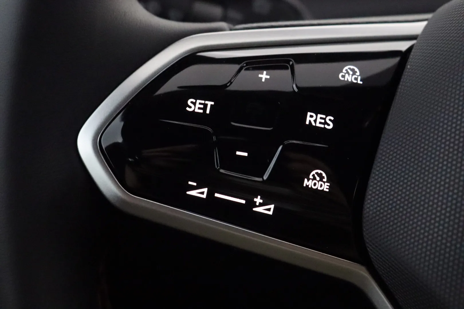 Volkswagen ID.7 RXS-493 carousel image