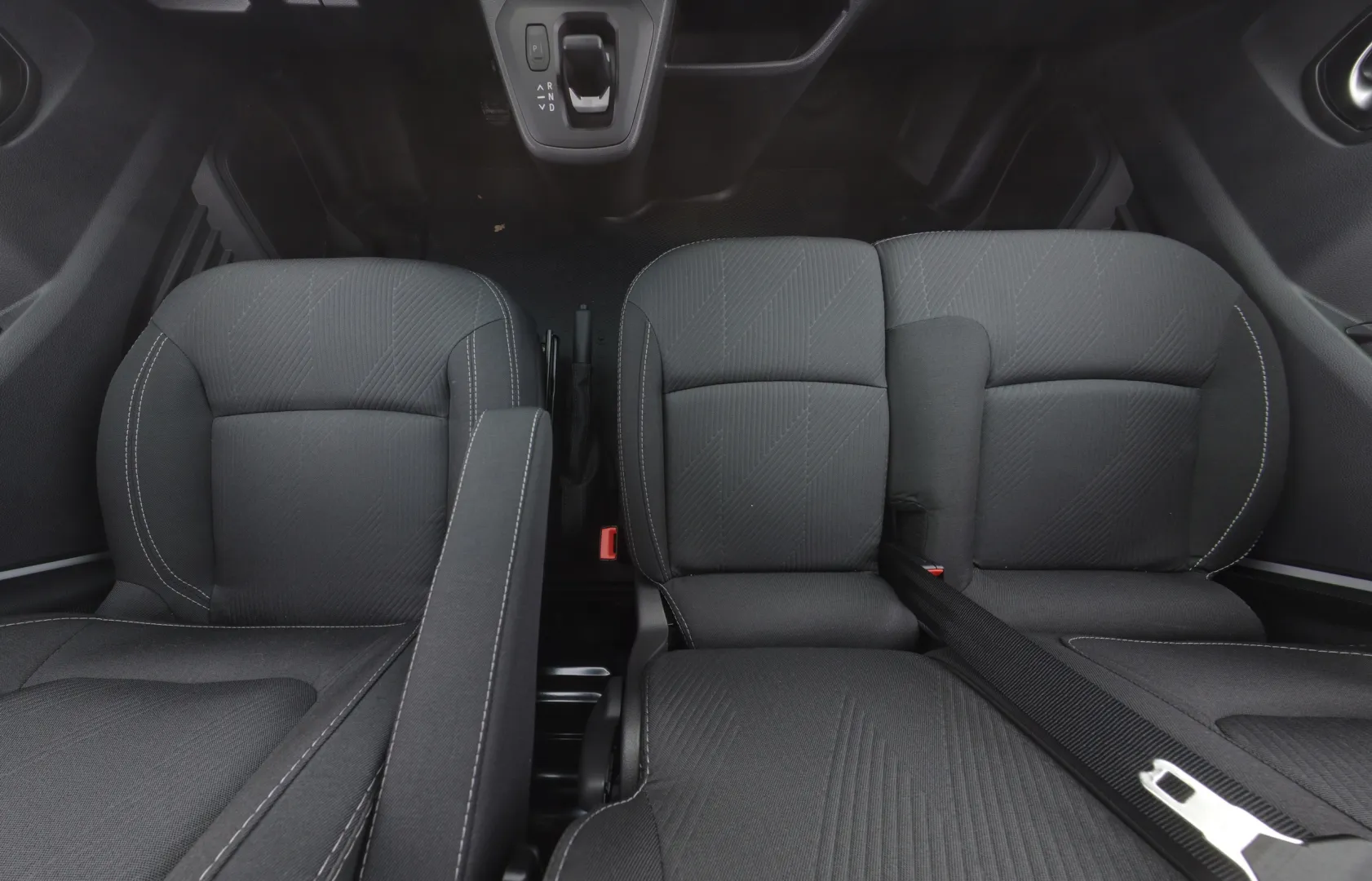 Nissan Primastar SRS-127 carousel image