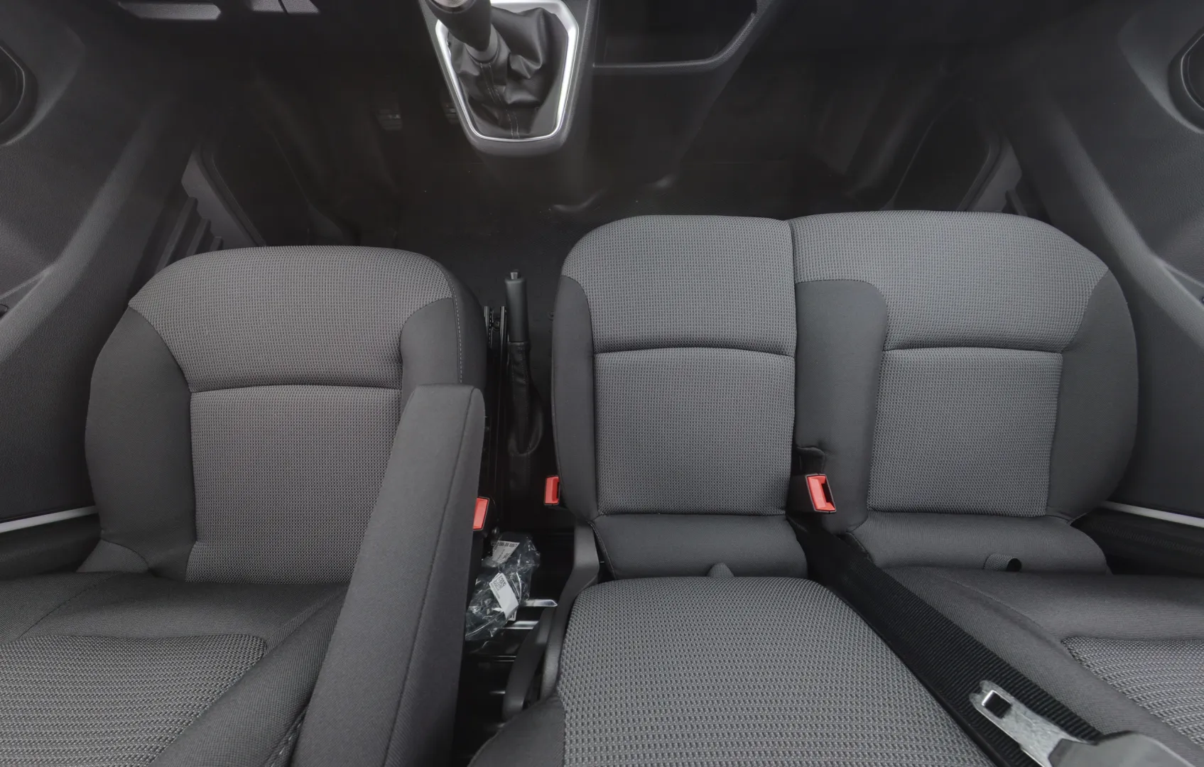 Nissan Primastar FSR-875 carousel image