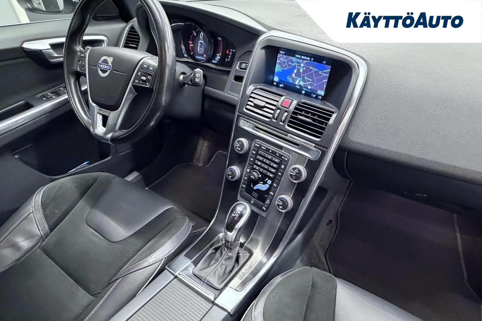 VOLVO XC60 VYX-151 carousel image