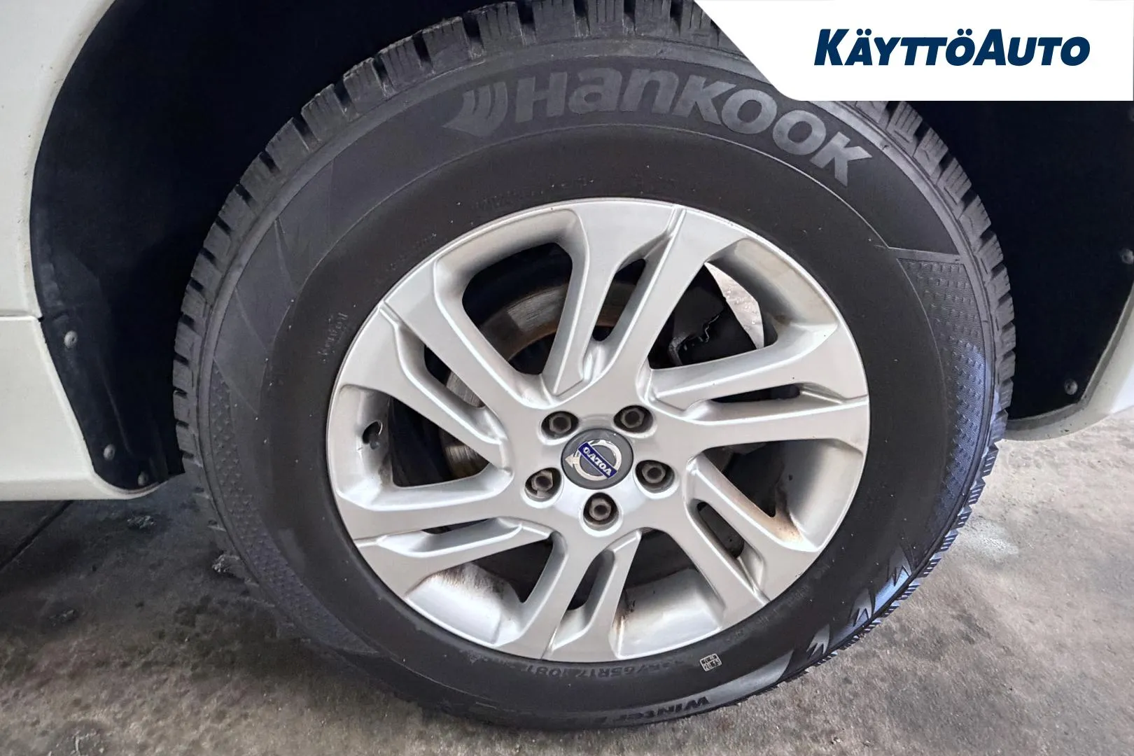 VOLVO XC60 VYX-151 carousel image