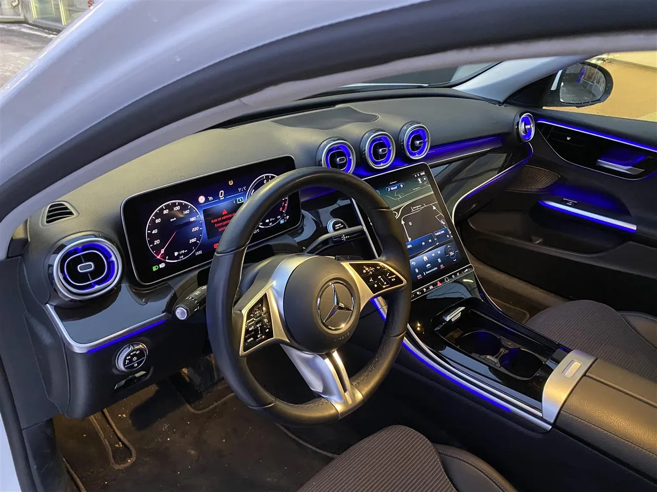 MERCEDES-BENZ C KVJ-688 carousel image