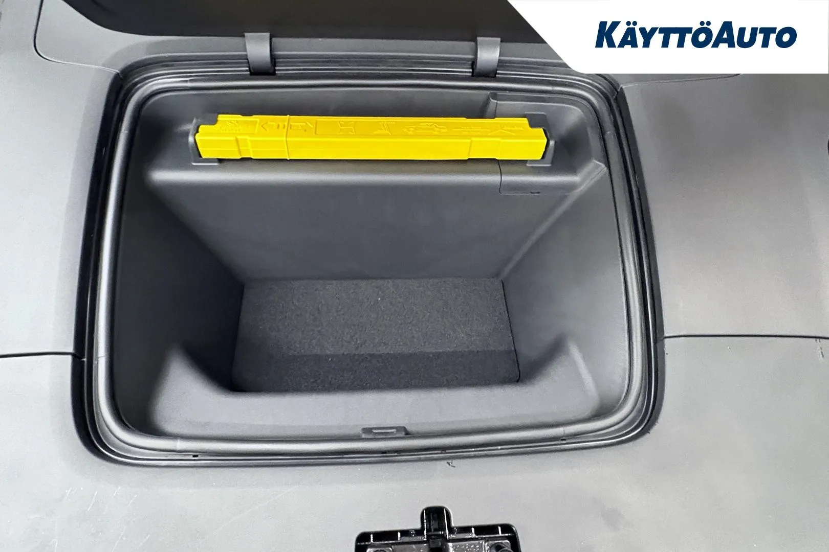 Polestar 4 EVS-115 carousel image