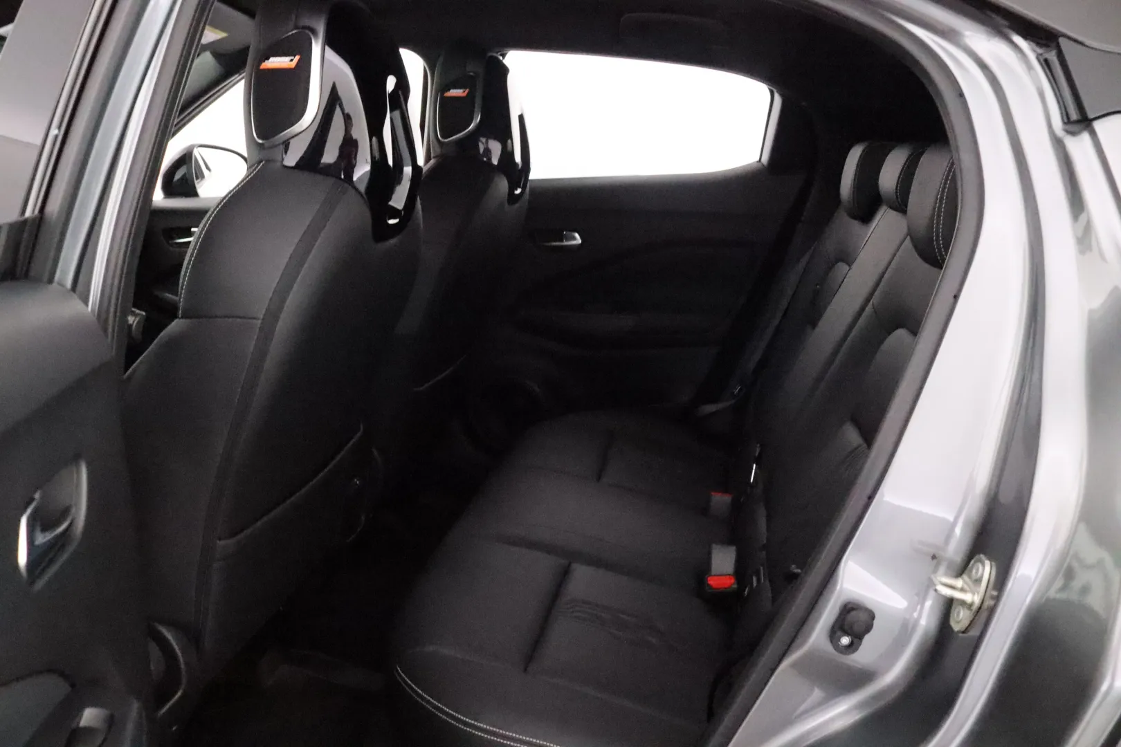 Nissan Juke KVT-504 carousel image