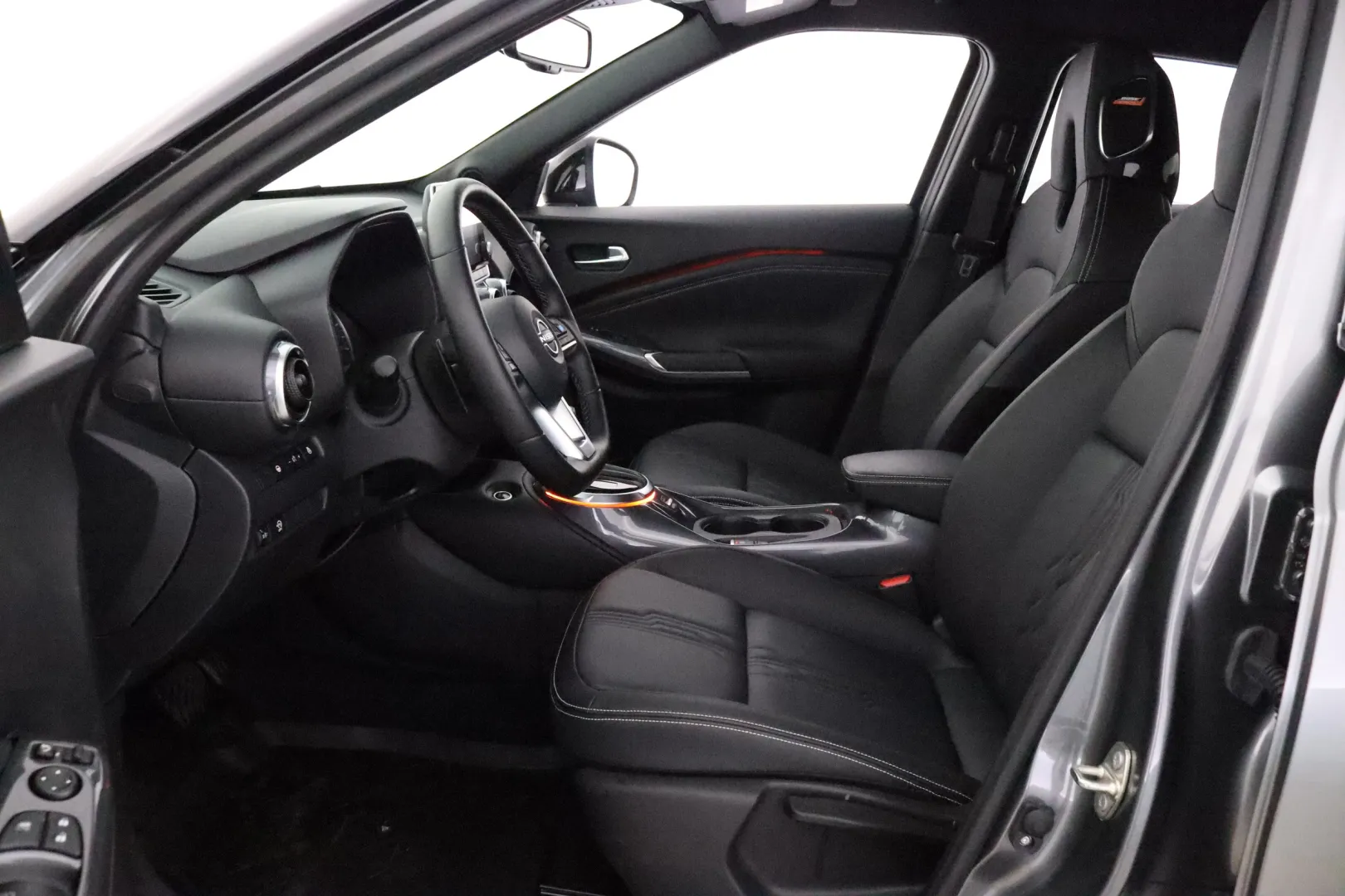 Nissan Juke KVT-504 carousel image