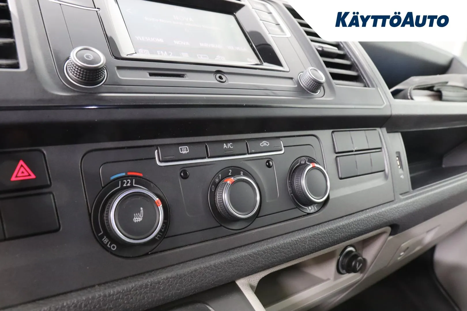 Volkswagen Transporter EPL-830 carousel image