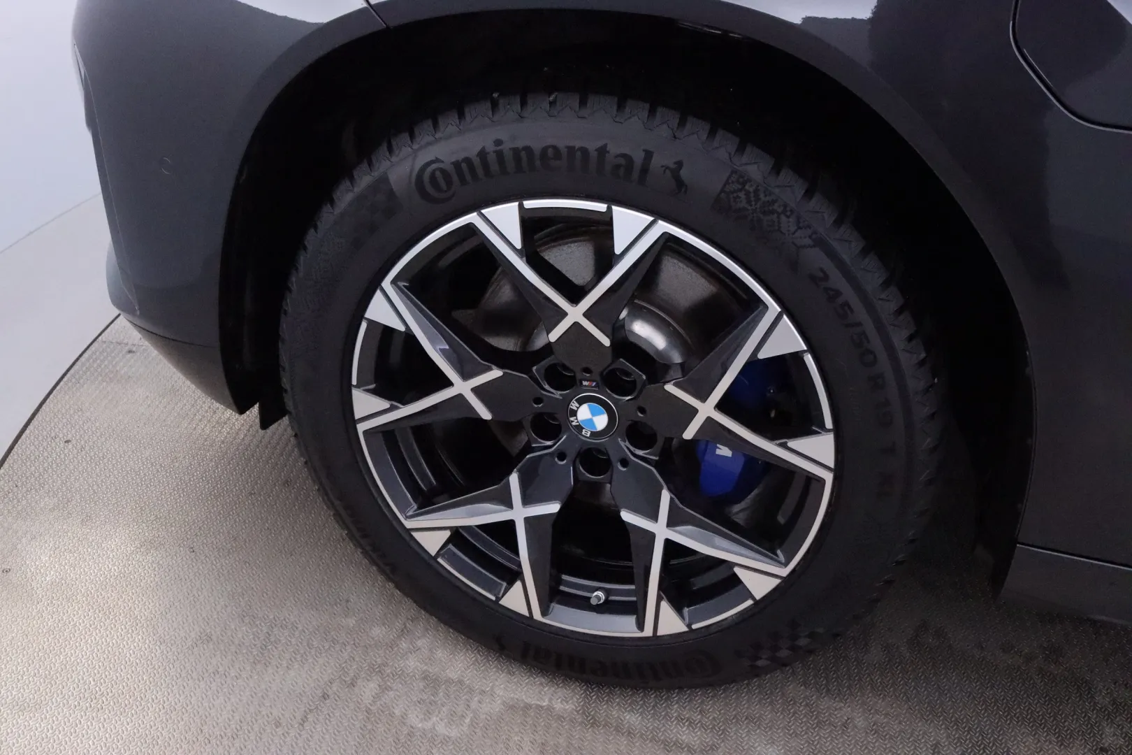 BMW X3 XUZ-503 carousel image