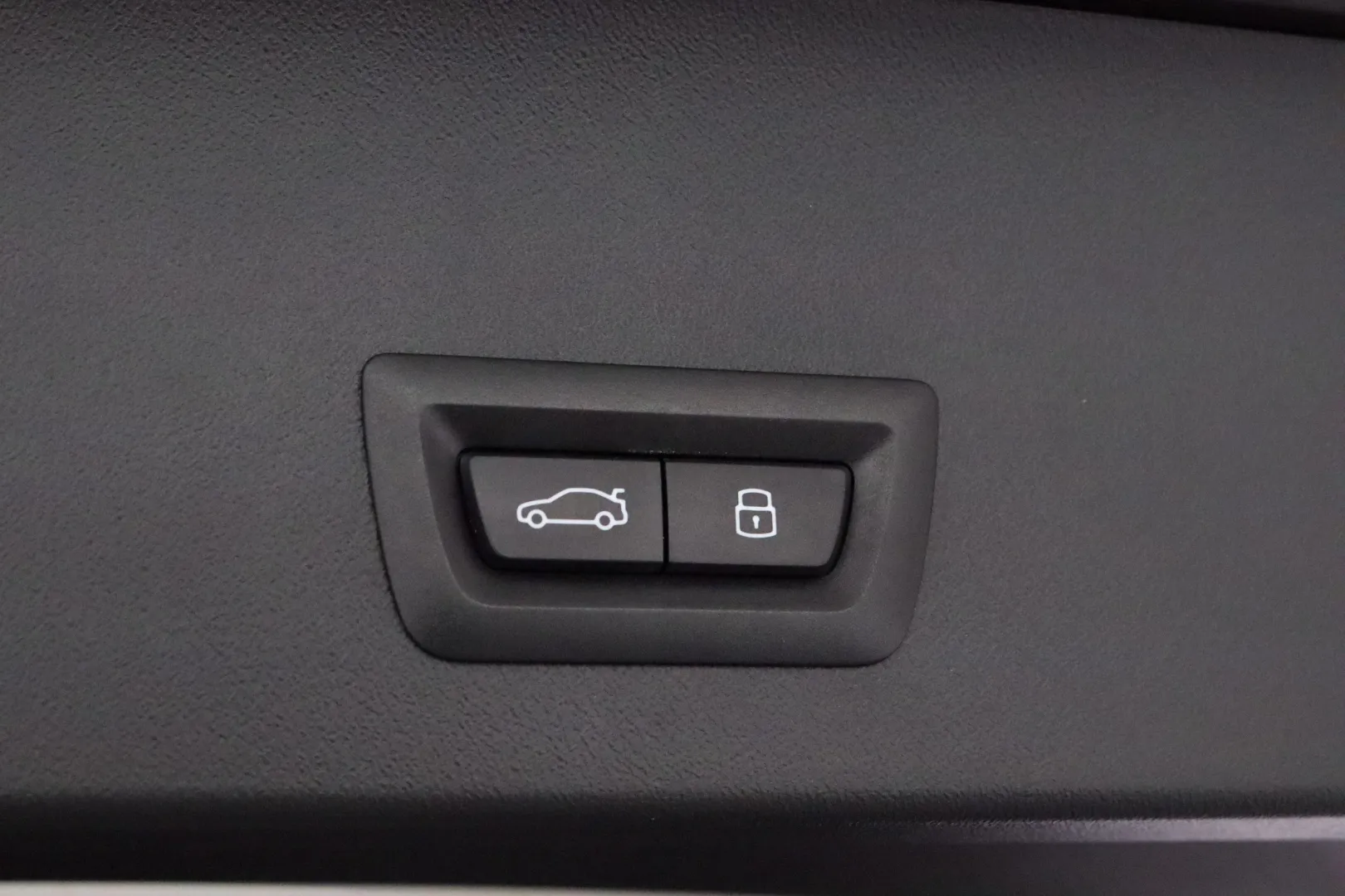 BMW X3 XUZ-503 carousel image