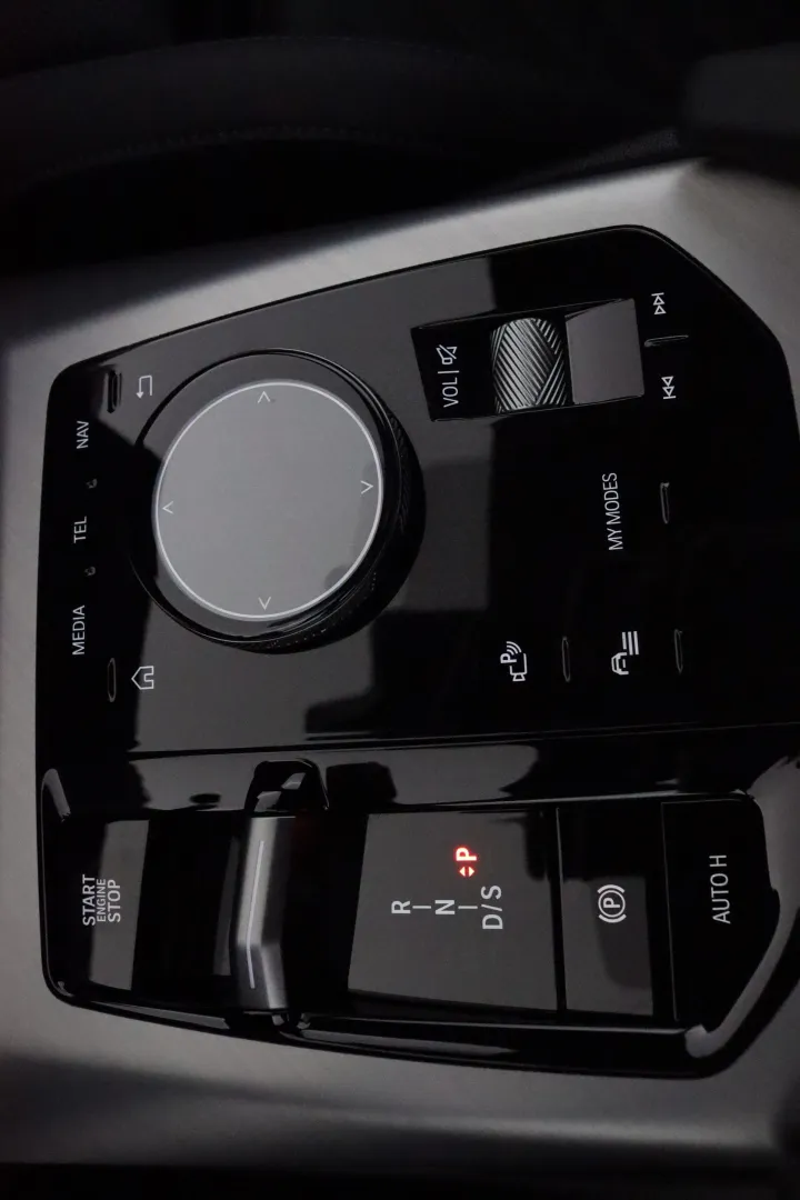 BMW X3 XUZ-503 carousel image