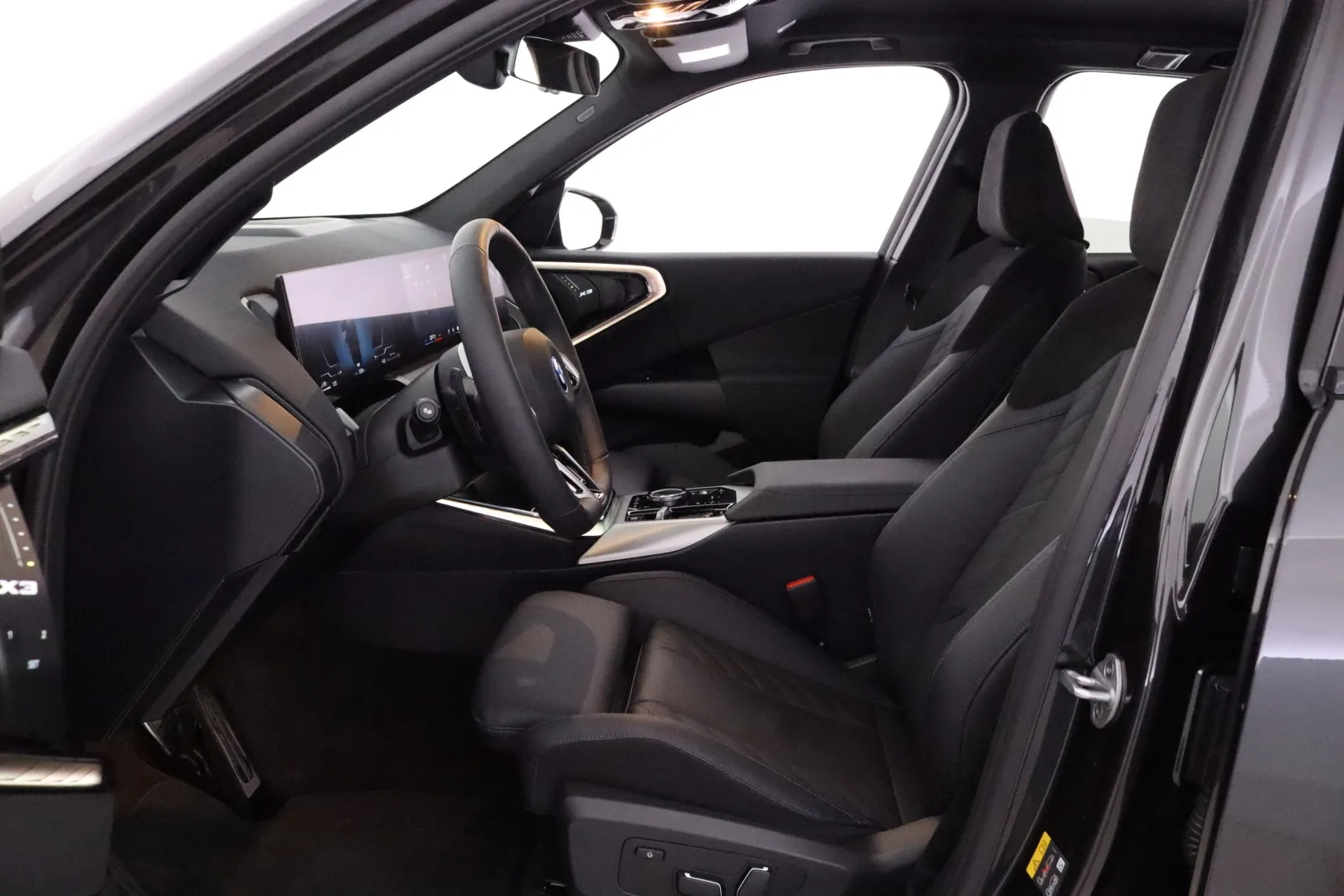 BMW X3 XUZ-503 carousel image