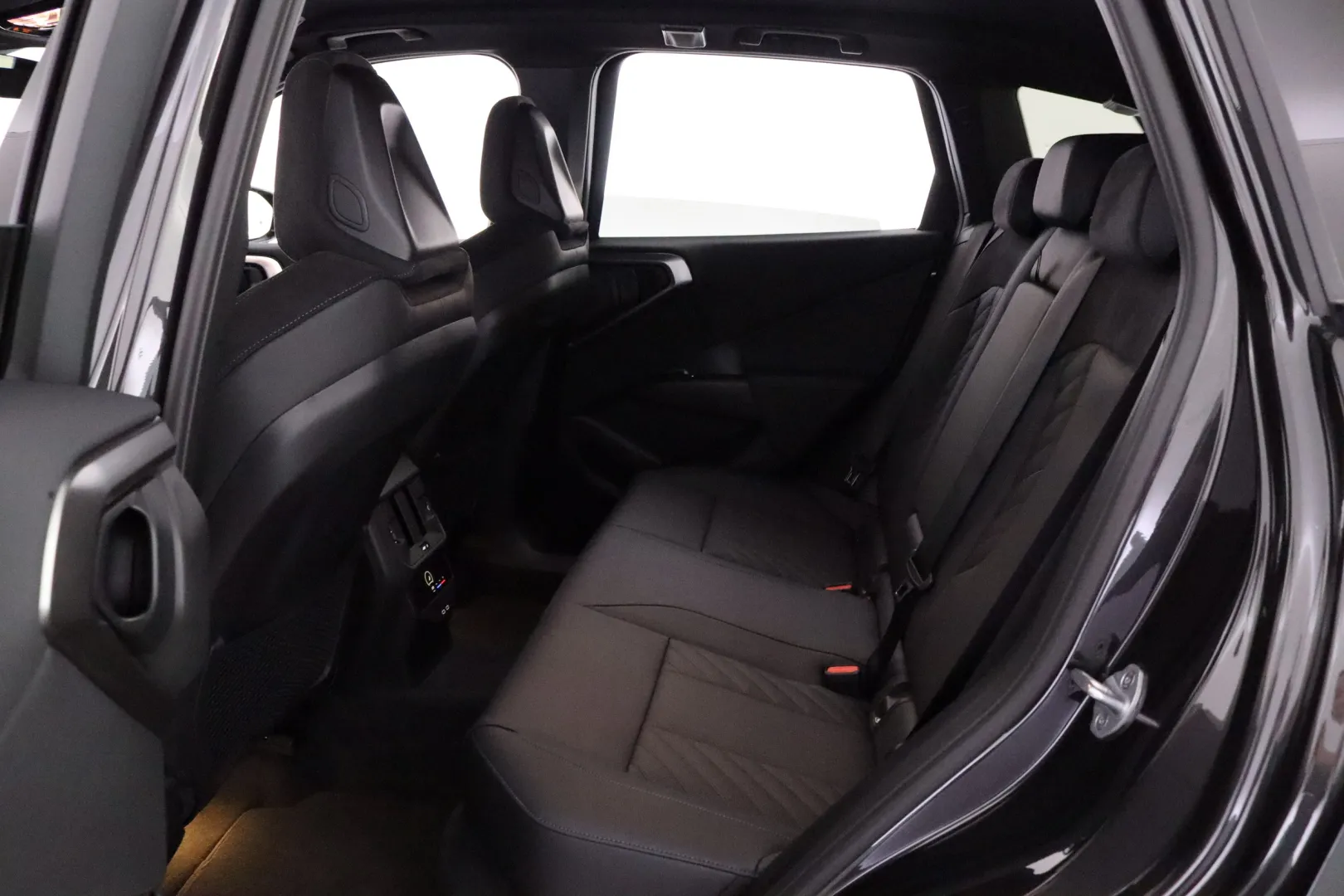 BMW X3 XUZ-503 carousel image