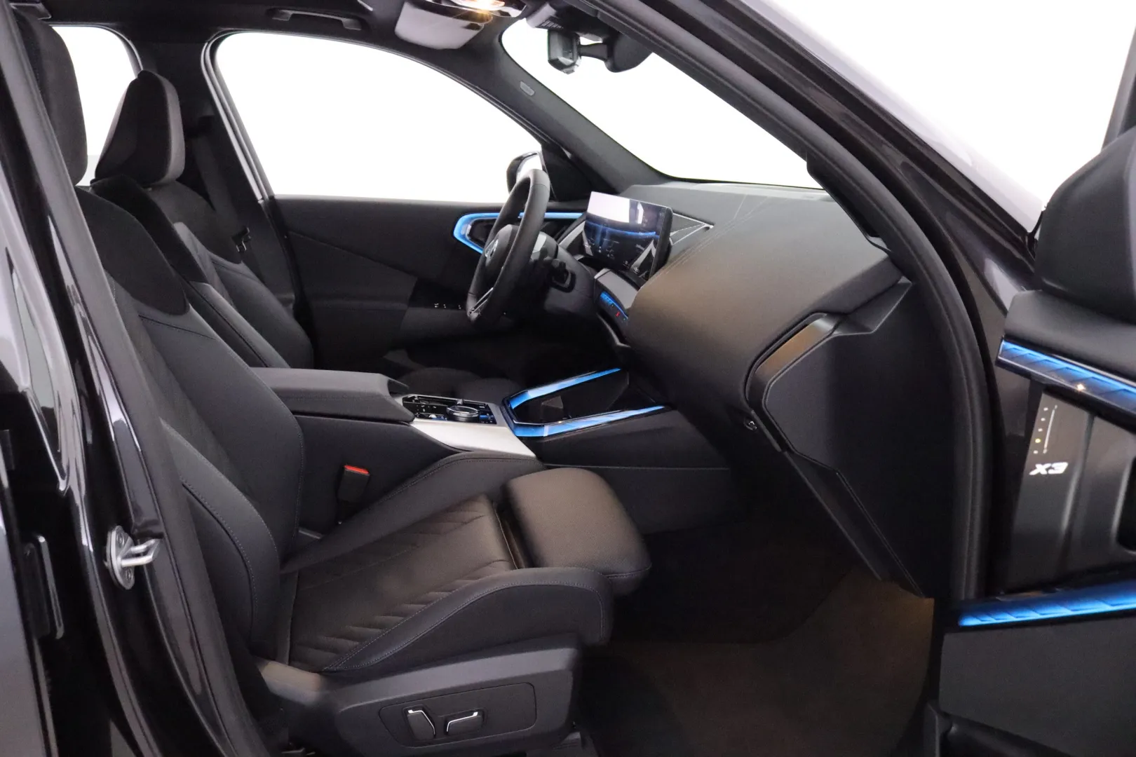 BMW X3 XUZ-503 carousel image