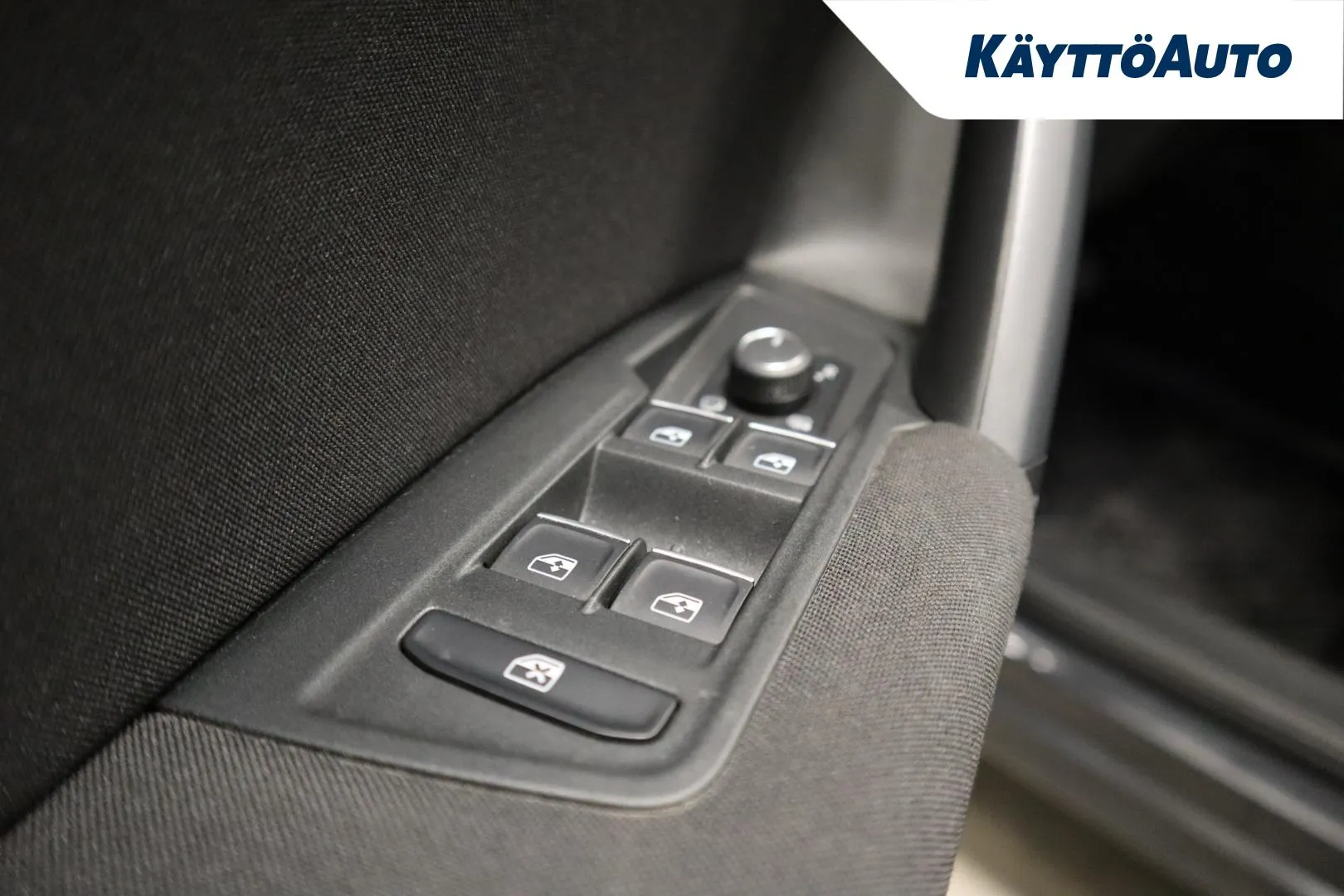 VOLKSWAGEN Tiguan GMV-960 carousel image