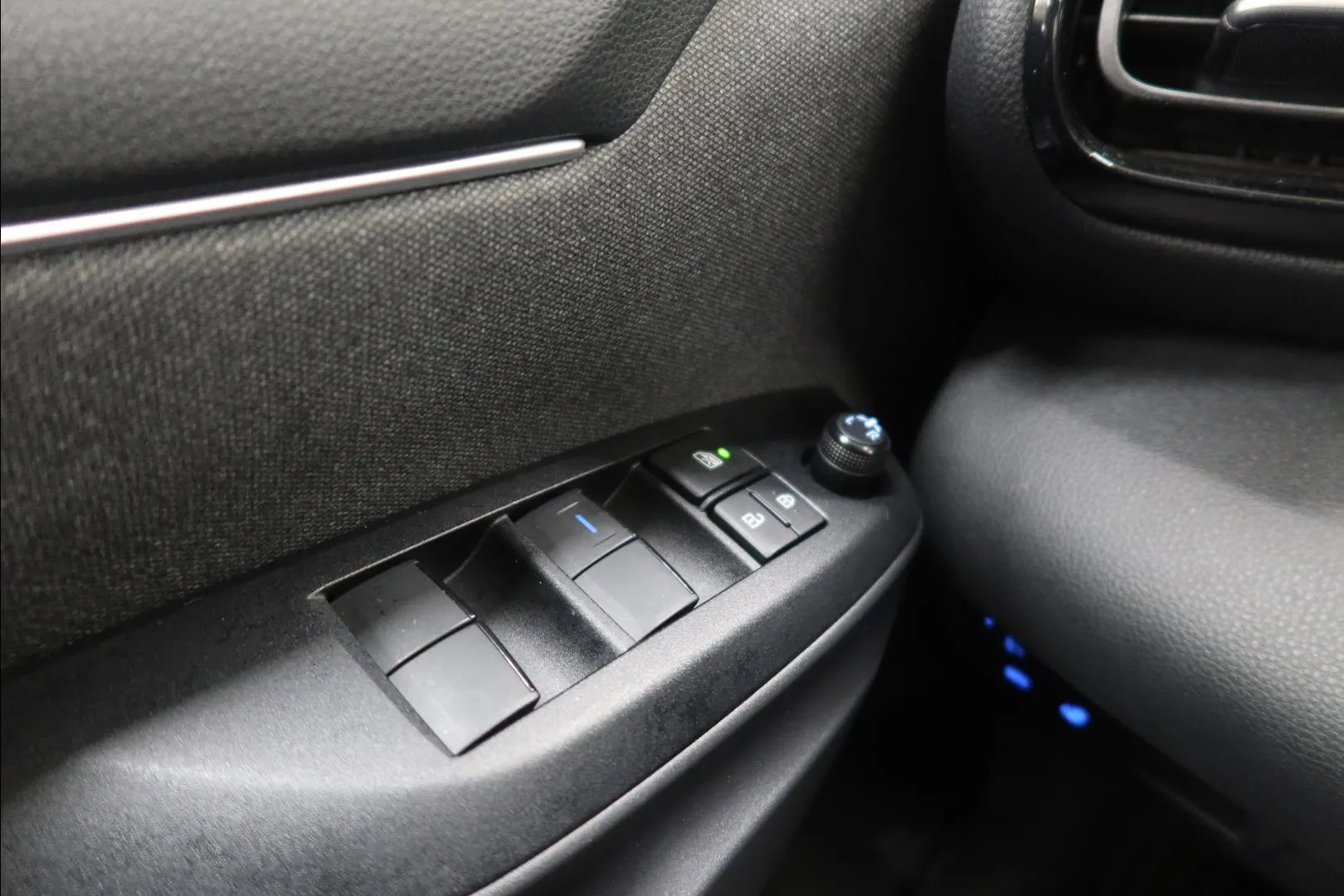 TOYOTA Yaris GOS-449 carousel image