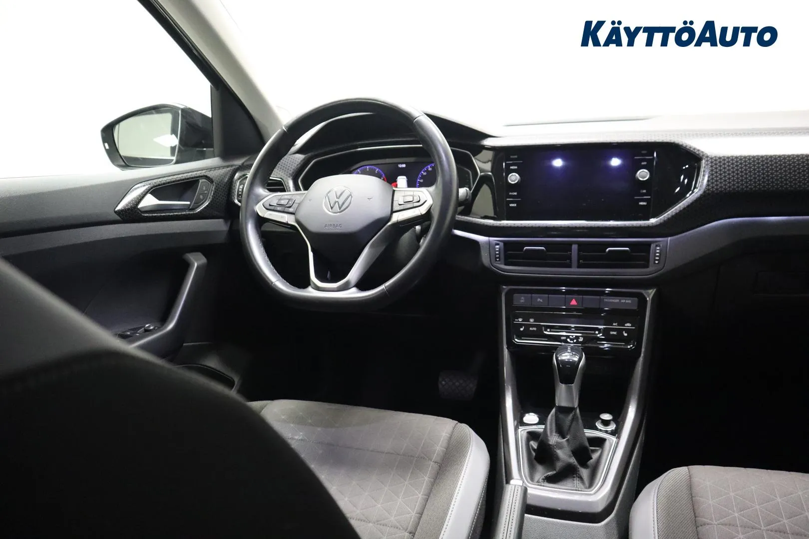 VOLKSWAGEN T-Cross ZOJ-560 carousel image