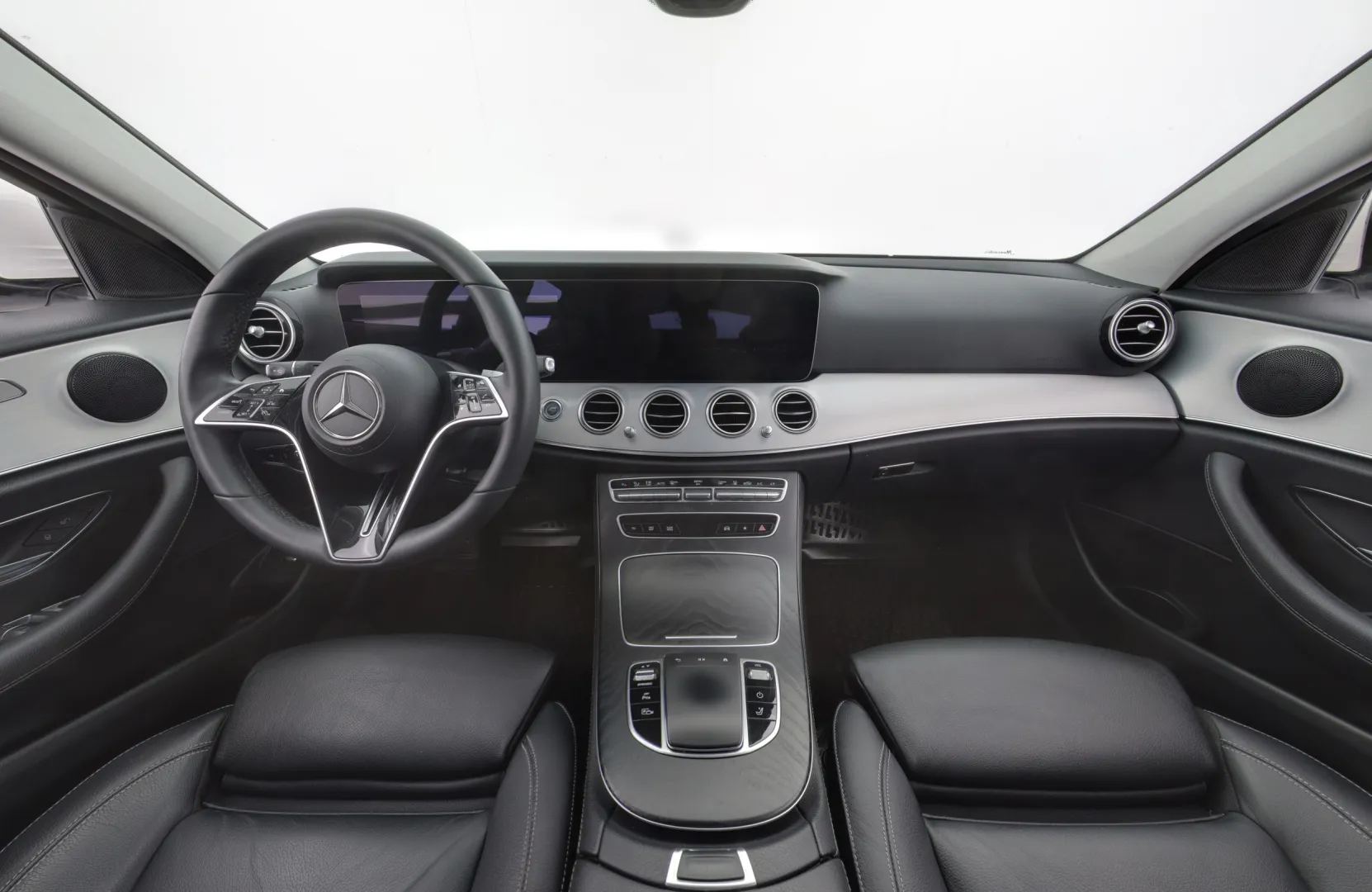 MERCEDES-BENZ E OZS-934 carousel image