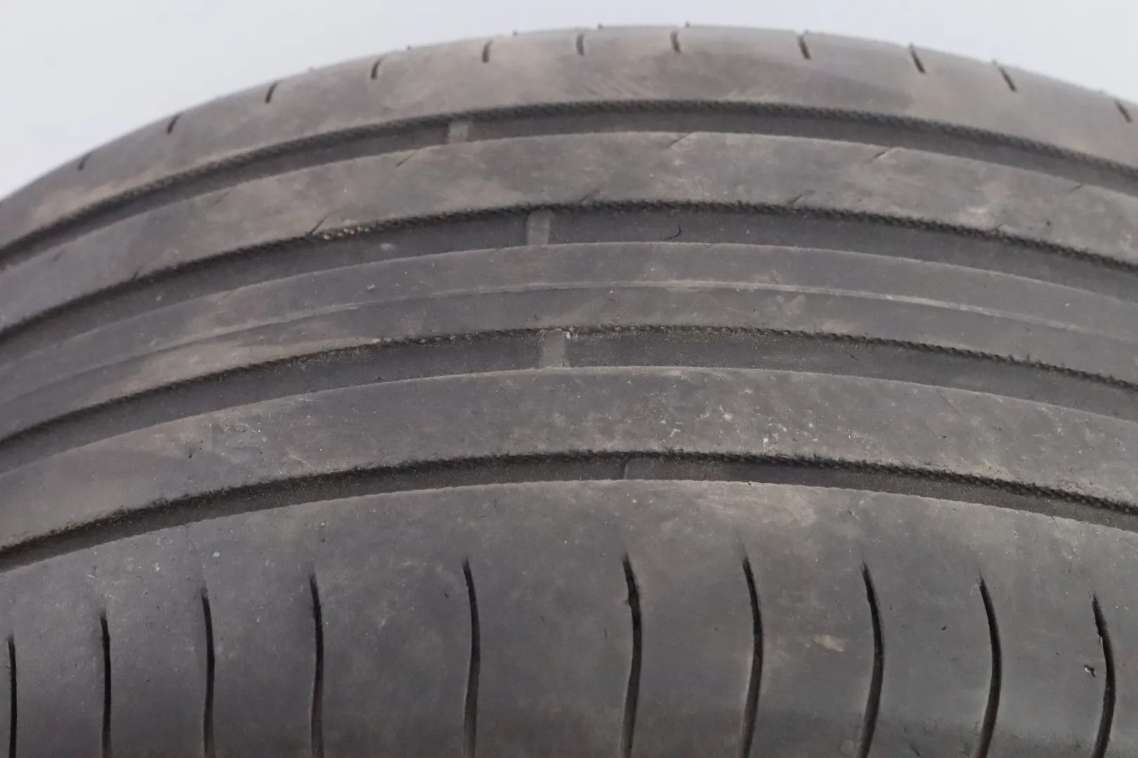 MERCEDES-BENZ E OZS-934 carousel image