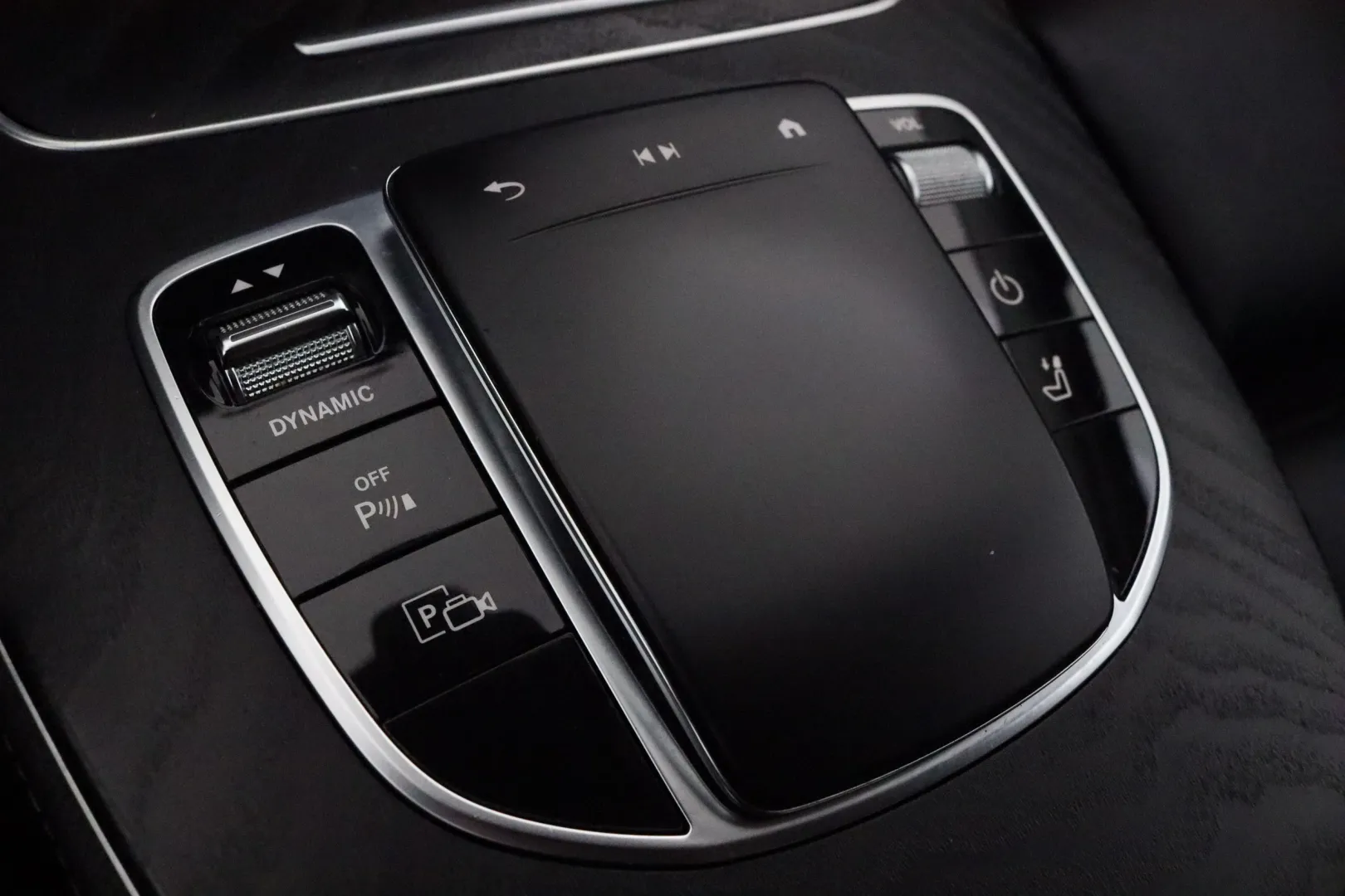 MERCEDES-BENZ E OZS-934 carousel image