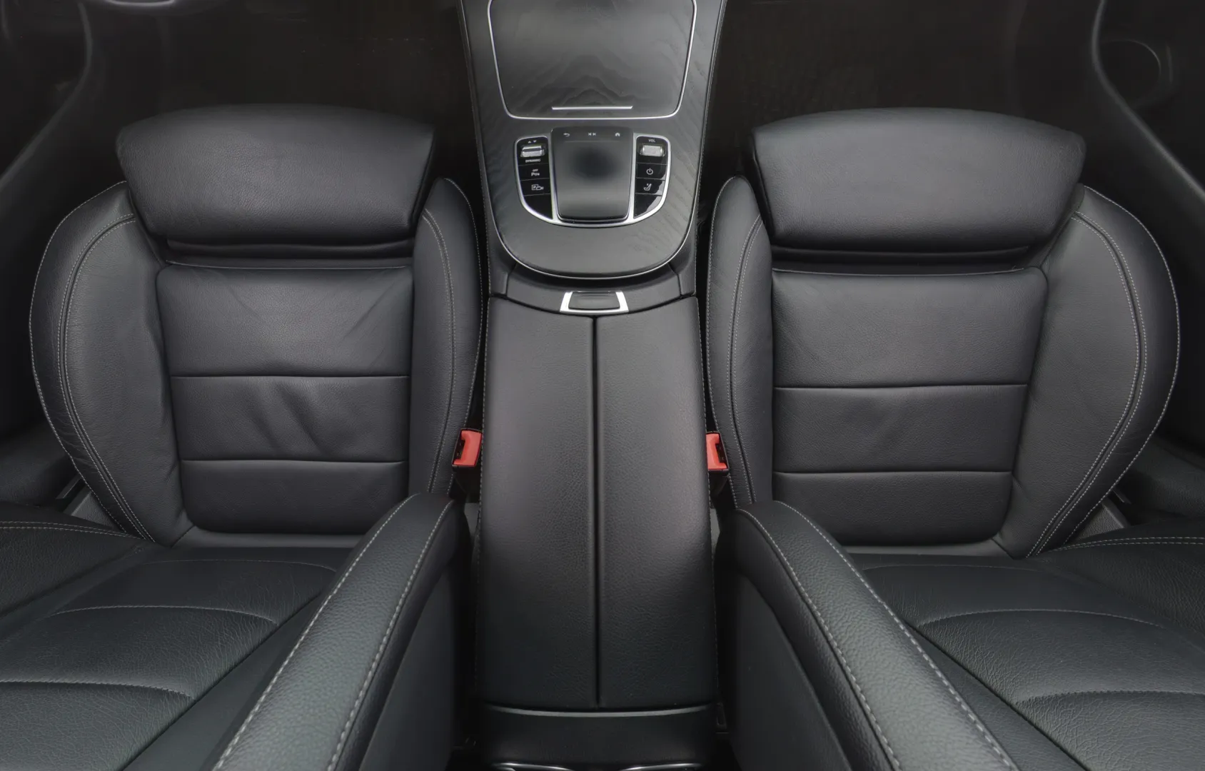 MERCEDES-BENZ E OZS-934 carousel image