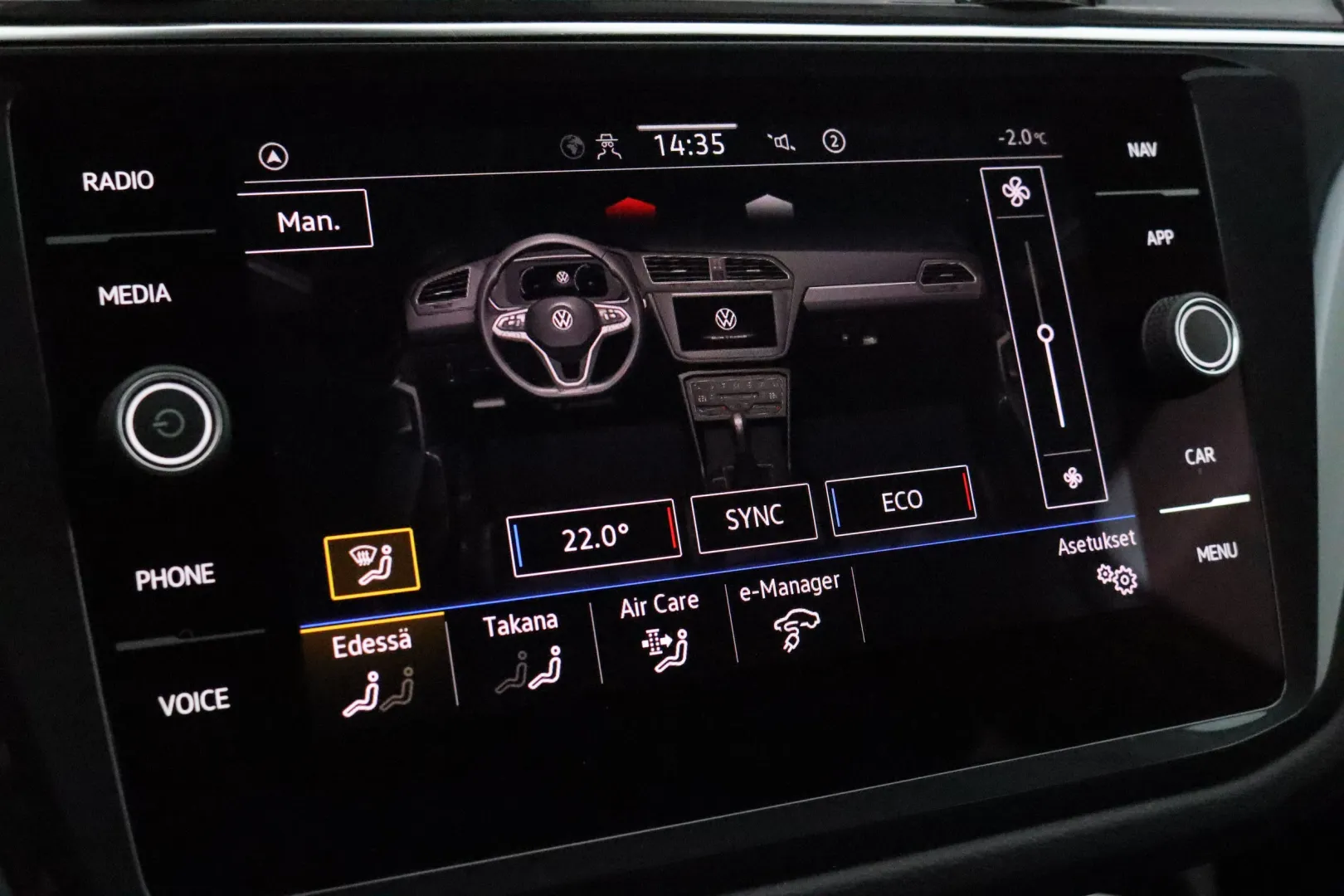 VOLKSWAGEN Tiguan CPM-907 carousel image