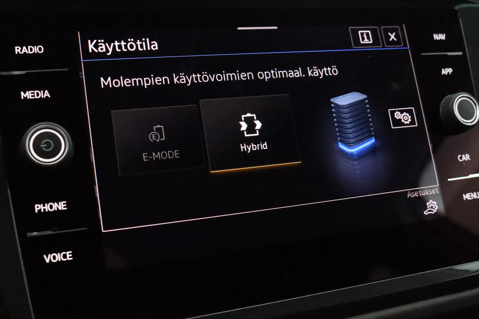 VOLKSWAGEN Tiguan CPM-907 carousel image