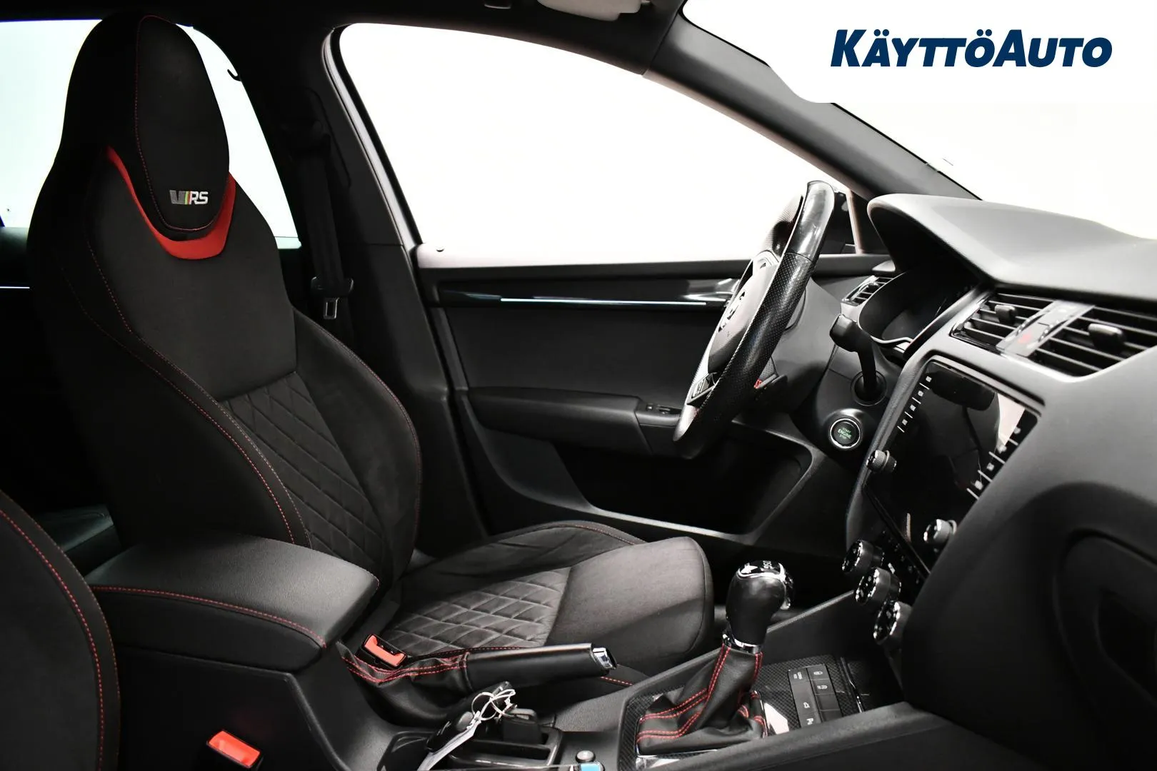 SKODA Octavia OVZ-600 carousel image