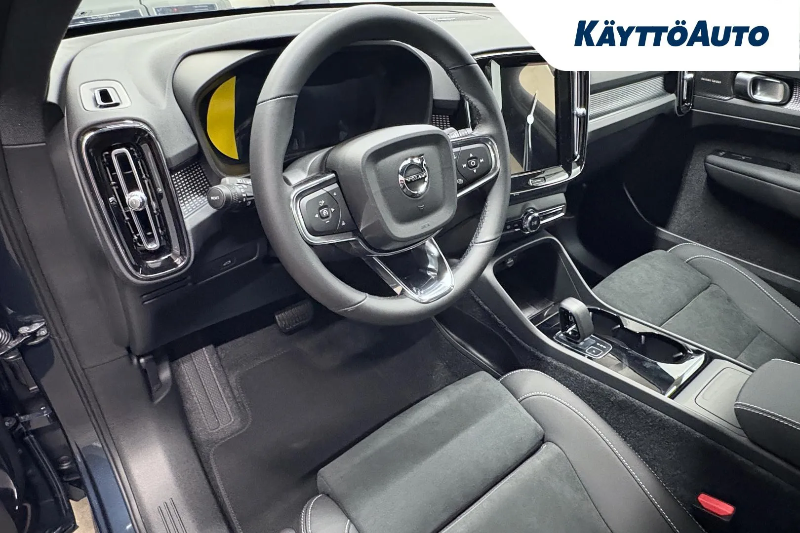 Volvo EC40 RXR-951 carousel image