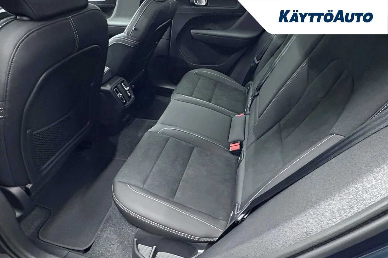 Volvo EC40 RXR-951 carousel image