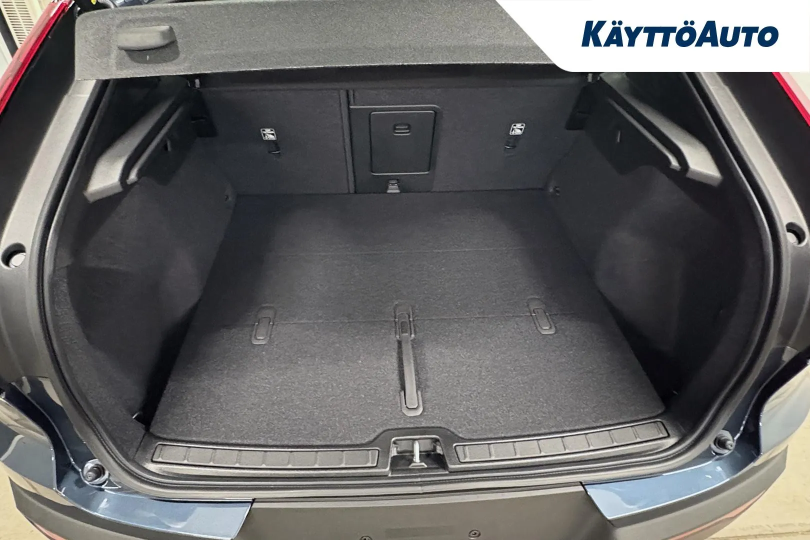 Volvo EC40 RXR-951 carousel image