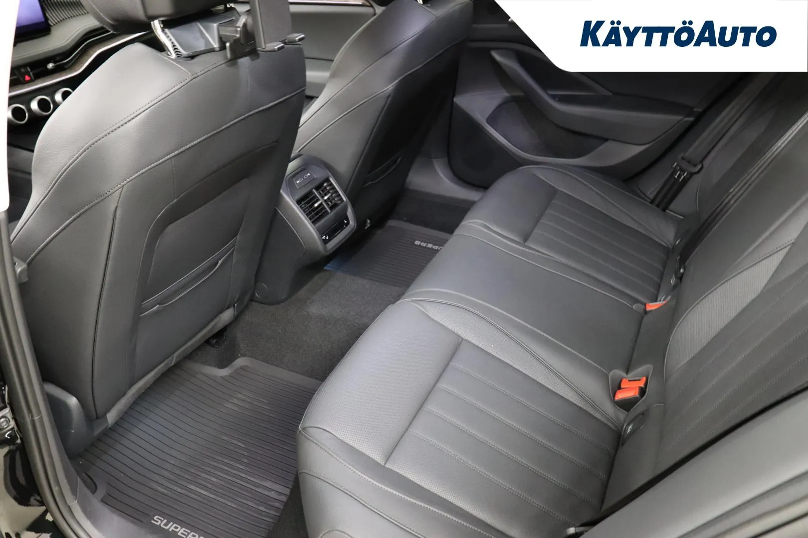 Skoda Superb LSS-313 carousel image