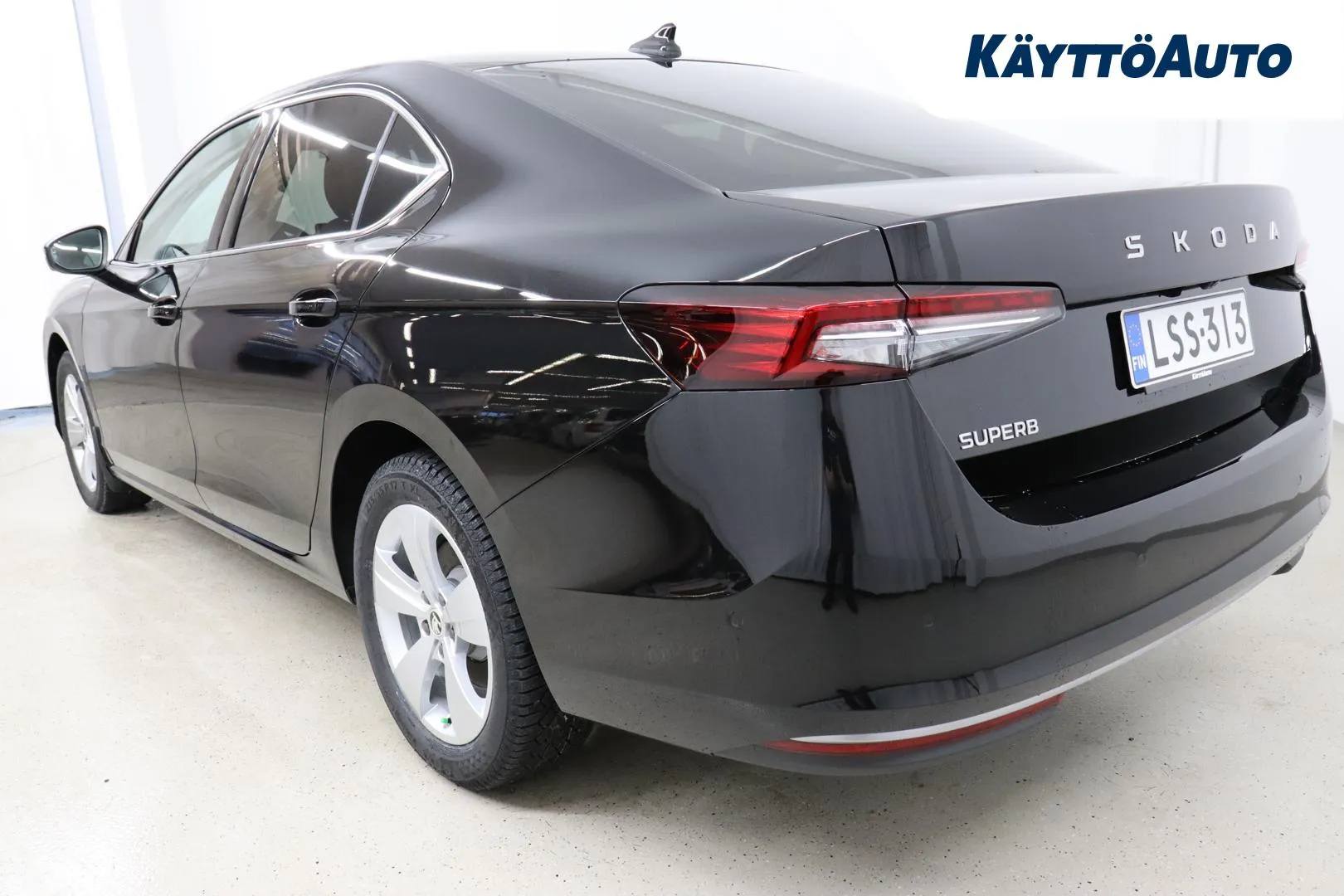 Skoda Superb LSS-313 carousel image