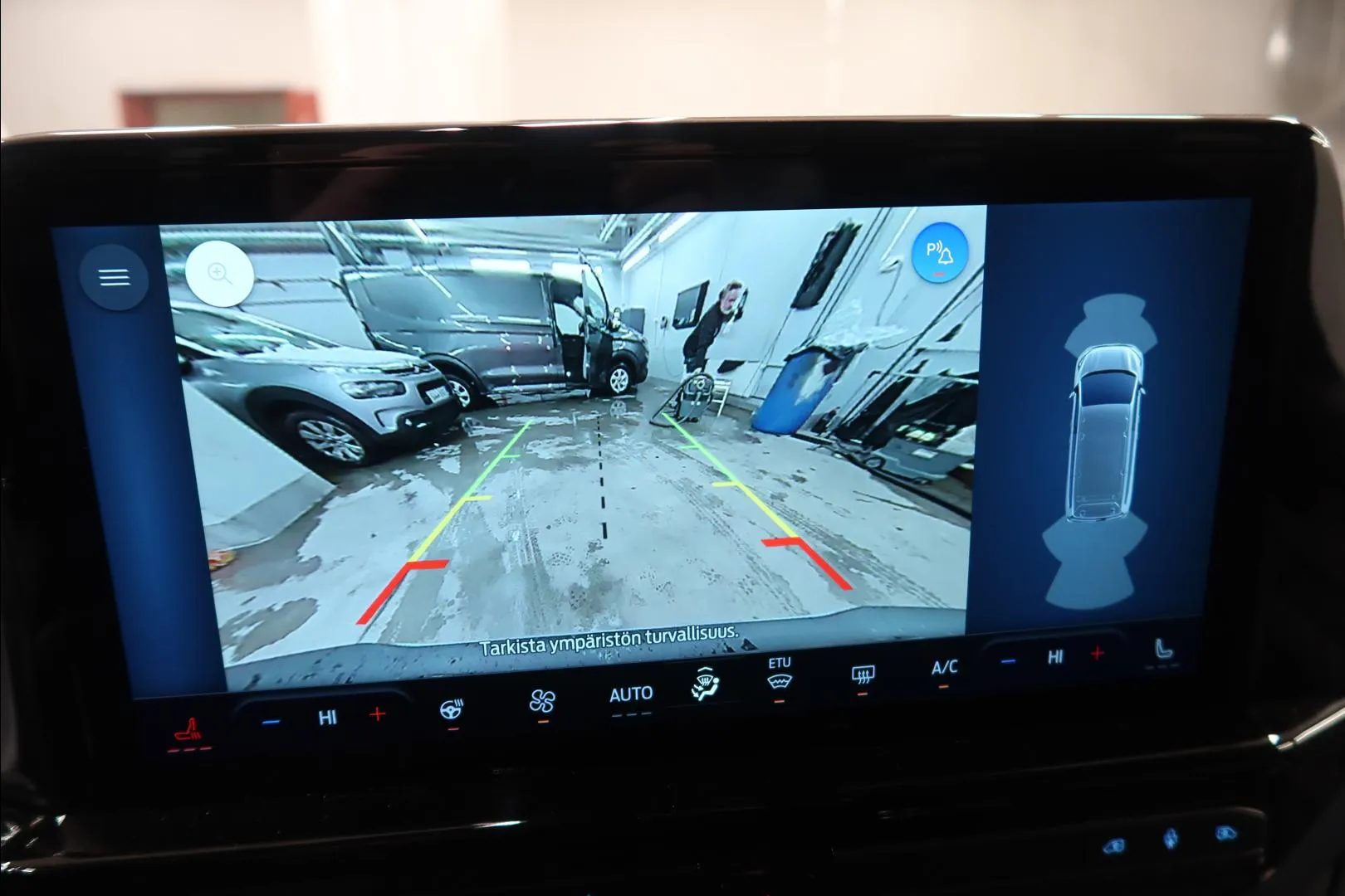 Ford Tourneo Custom ISV-885 carousel image