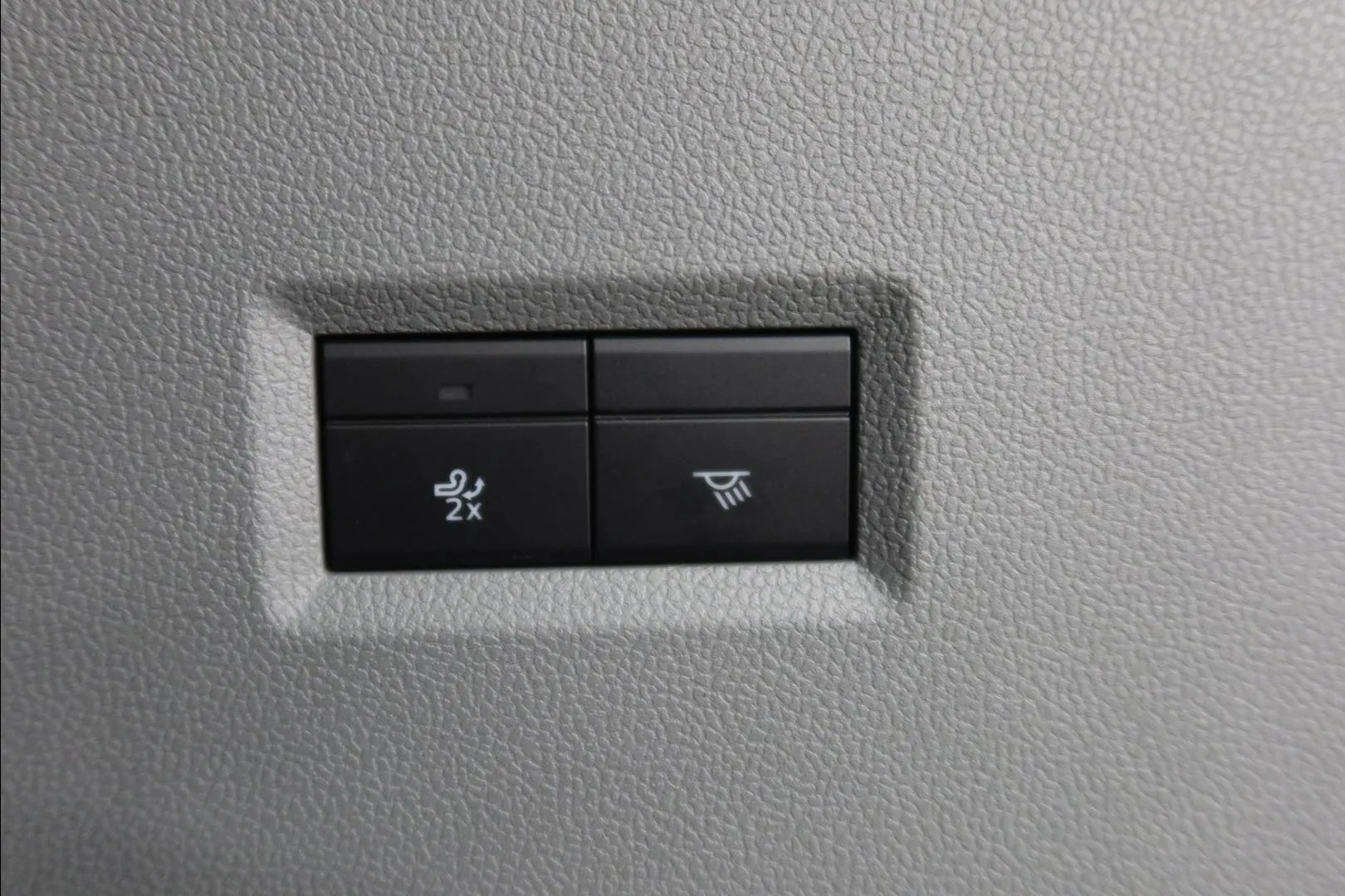 Ford Tourneo Custom ISV-885 carousel image